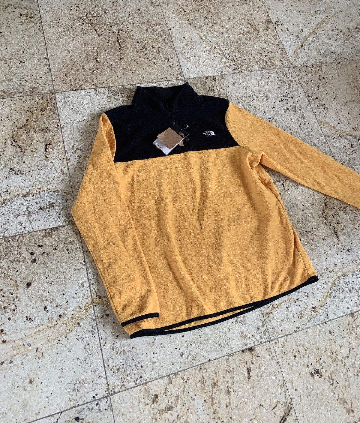 image of The North Face Pullover In Yellow & Black, Men's (Size Large)