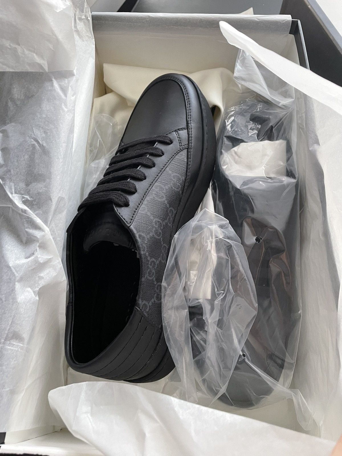 Gucci Rare Limited Edition Gucci Supreme Leather Low Top Sneakers Size US 9.5 / EU 42-43 - 11 Thumbnail