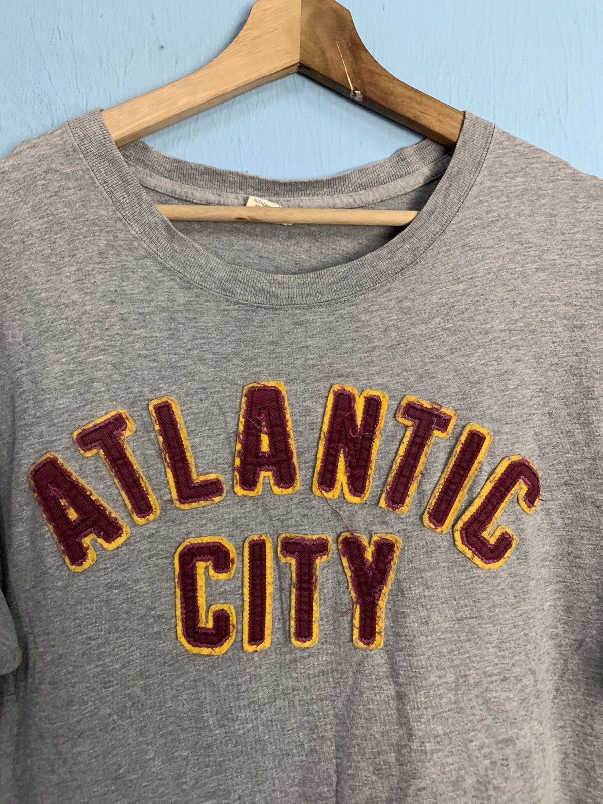 Champion × Vintage Champion Atlantic City SpellOut 99 Number Logo Size US M / EU 48-50 / 2 - 3 Thumbnail