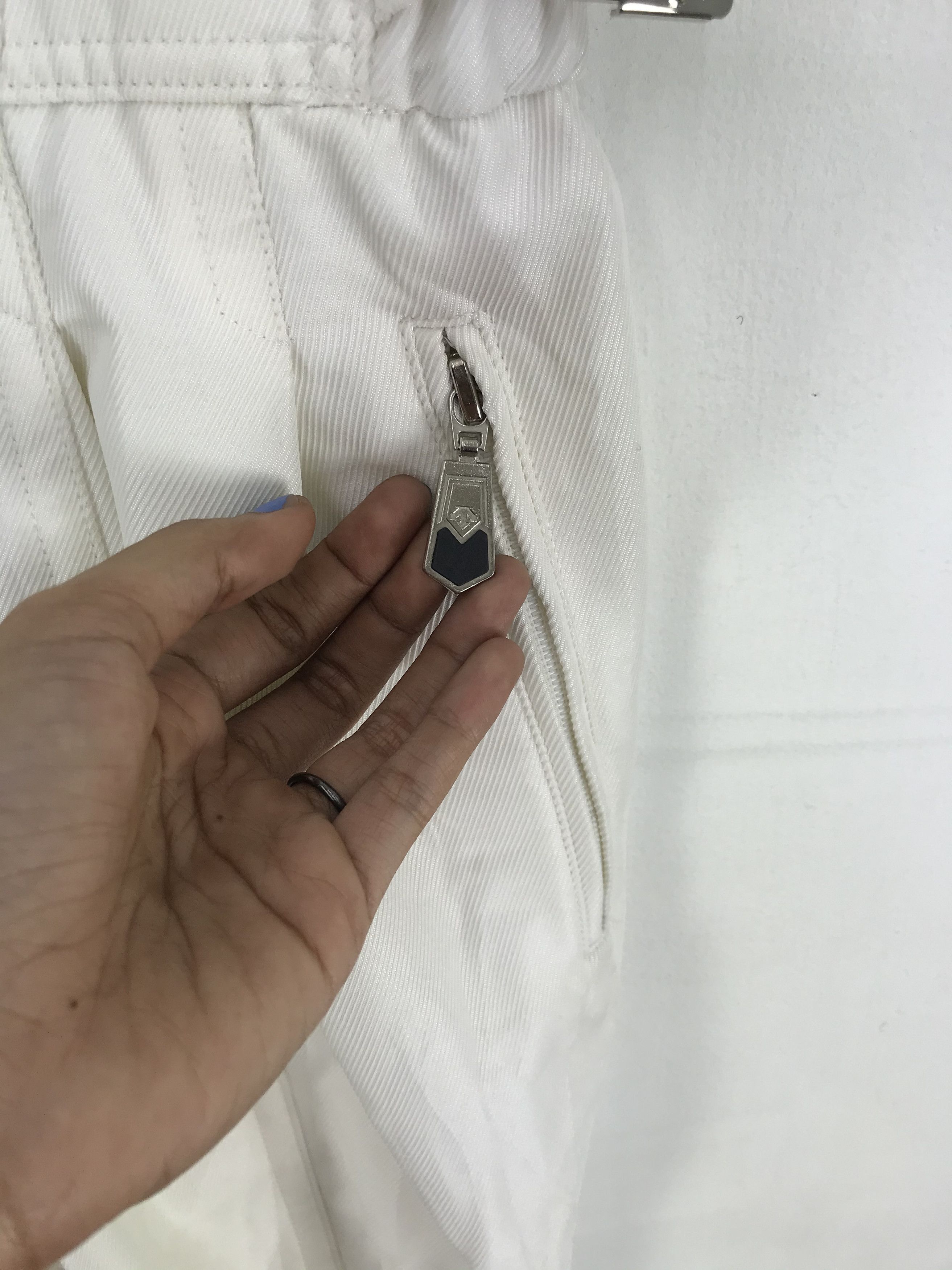 Japanese Brand Descente Skisuit Japanese Ski Wear Snowboards Overall Pant Size US 30 / EU 46 - 11 Thumbnail
