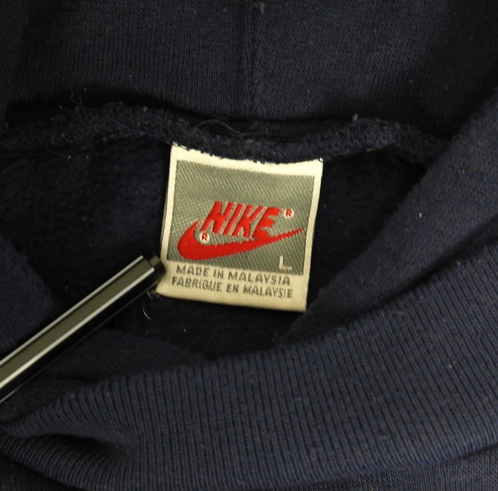 Nike Vintage Nike Beaverton Oregon Hoodie Men's L Dark Blue Size US L / EU 52-54 / 3 - 10 Thumbnail