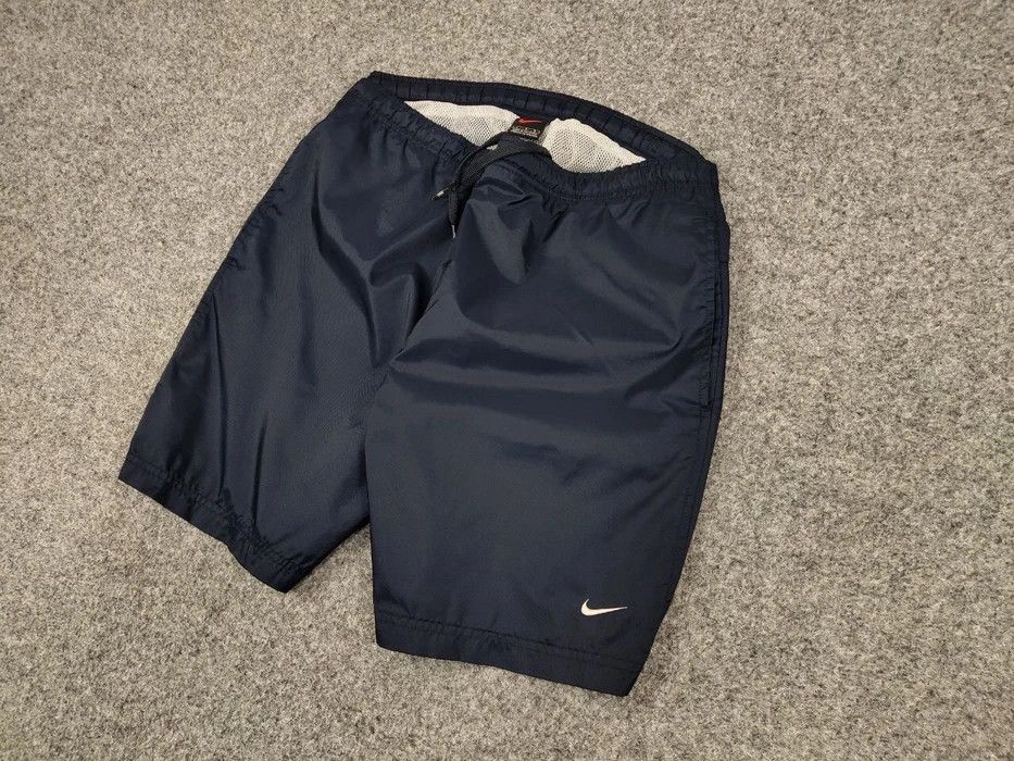 Nike Vintage Nike Shorts Blue Logo swoosh casual Y2K Streetwear Size US 36 / EU 52 - 2 Thumbnail