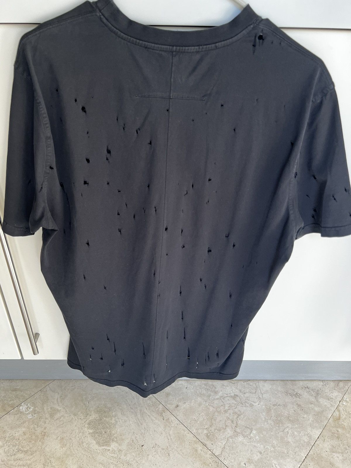 Givenchy Givenchy Distressed T Shirt Size US S / EU 44-46 / 1 - 2 Thumbnail