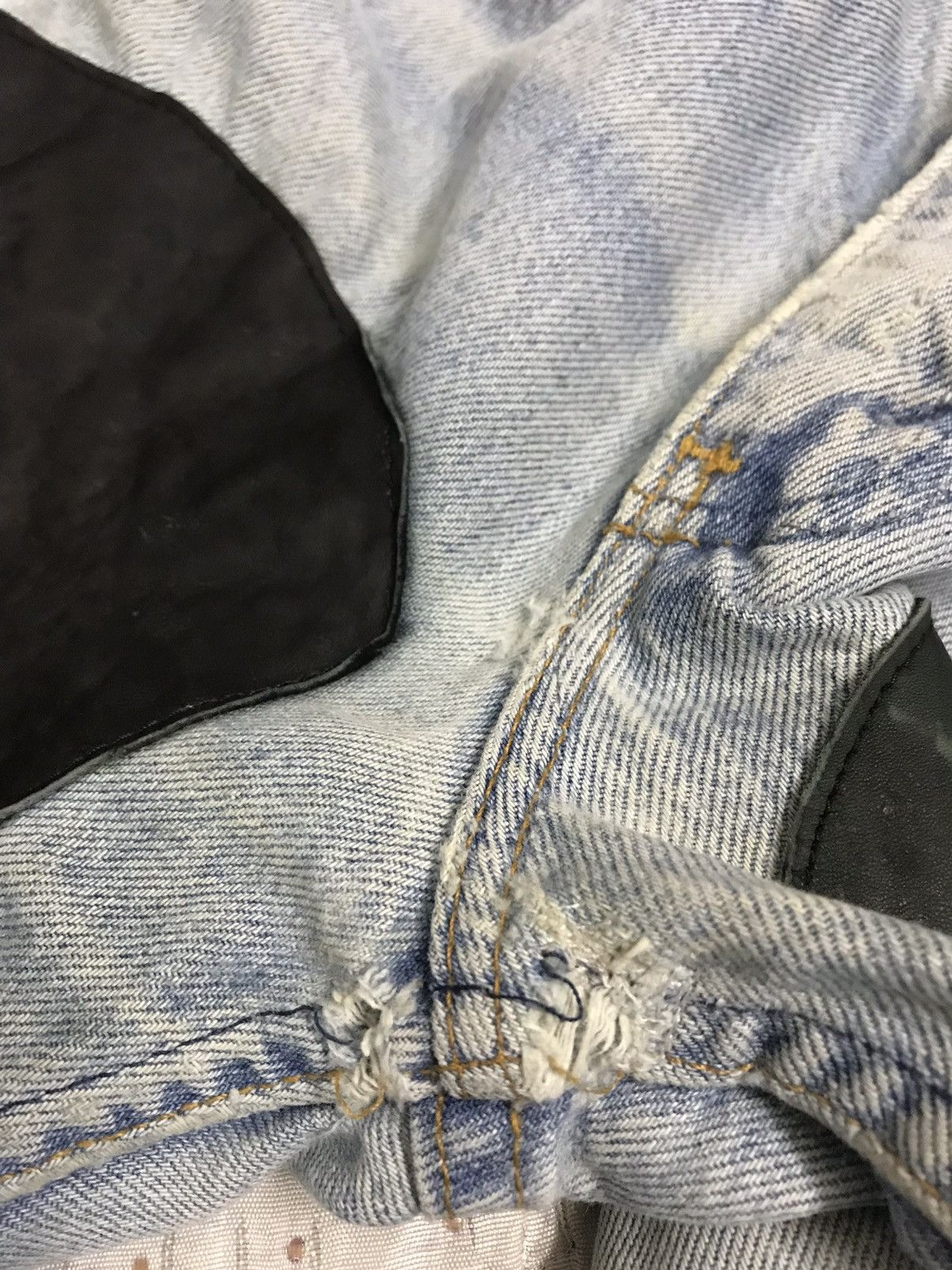 Handmade 🔥Vintage Levi’s 505 Oren Tab Handmade Patchwork Leather Size US 28 / EU 44 - 7 Thumbnail