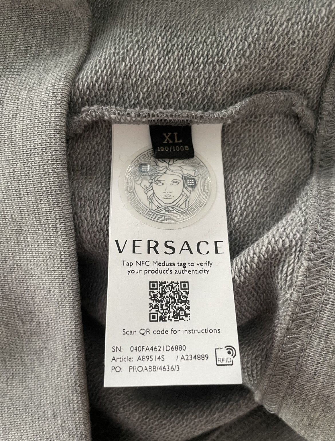 Versace $1K+ Brand NEW Runway Classic Medusa Versace Logo Hoodie Size US XL / EU 56 / 4 - 2 Thumbnail