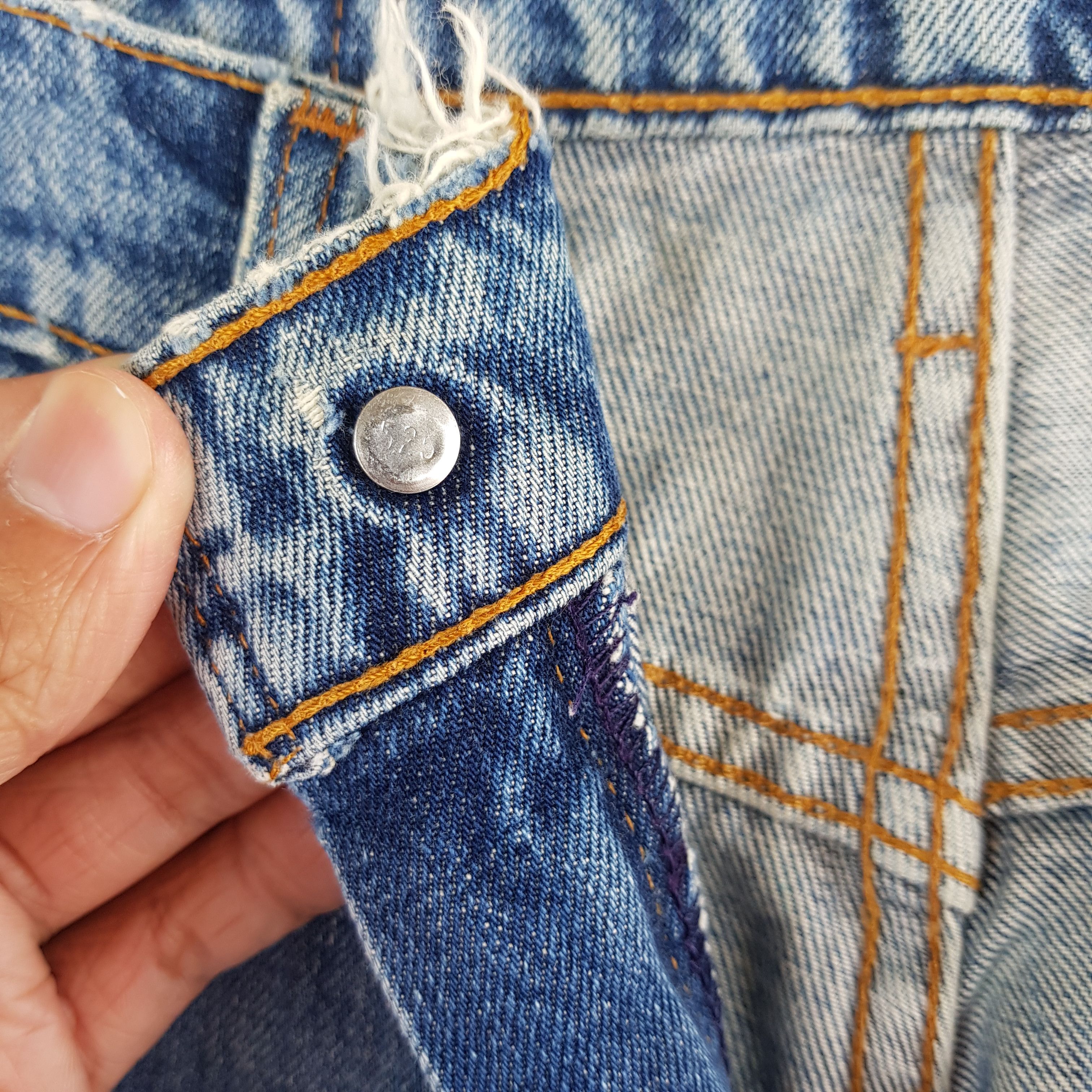 Jean × Levi's × Vintage Vintage Levis Jeans Distressed Levi's 519 Faded Wash Denim Size US 32 / EU 48 - 9 Thumbnail