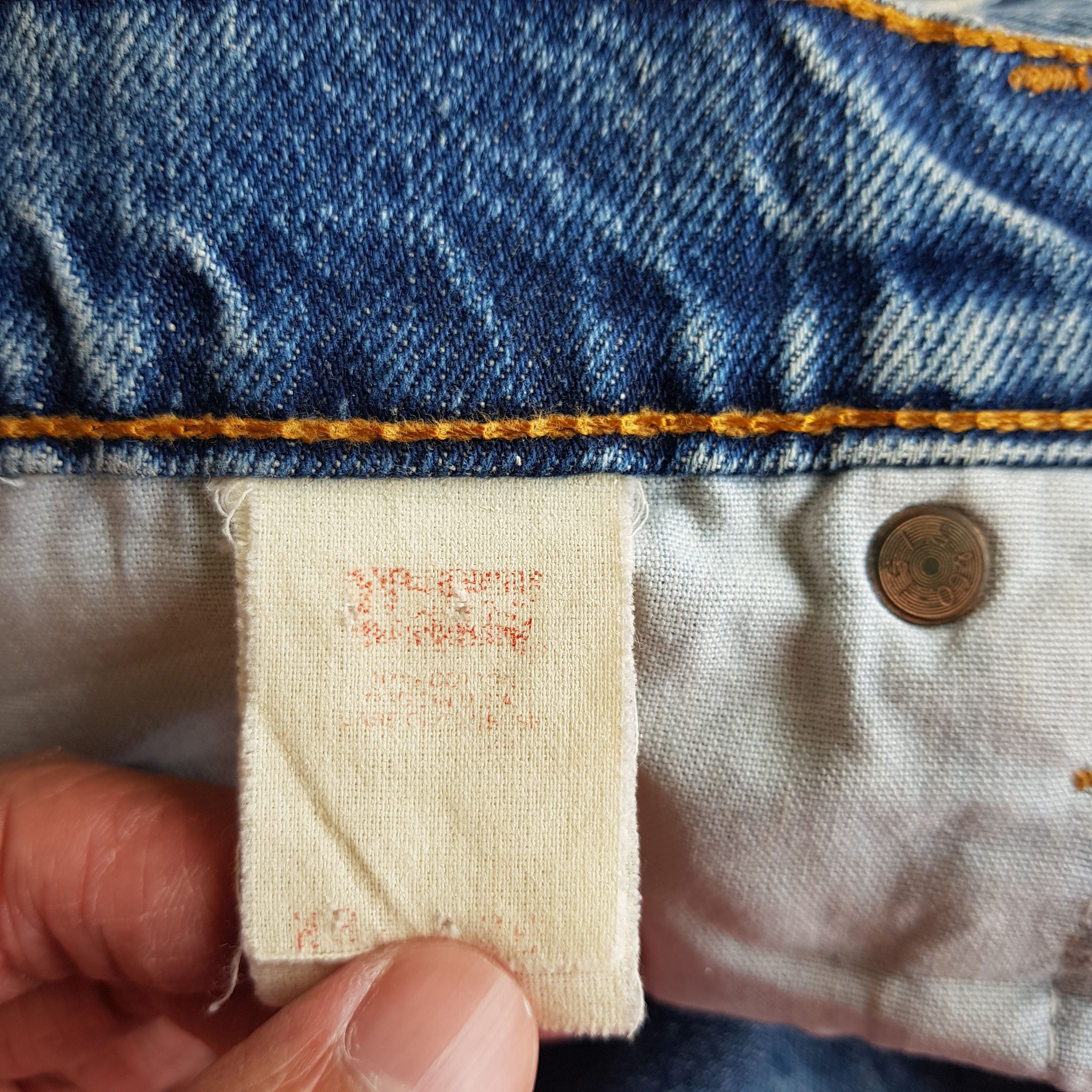 Jean × Levi's × Vintage Vintage Levis Jeans Distressed Levi's 519 Faded Wash Denim Size US 32 / EU 48 - 11 Thumbnail
