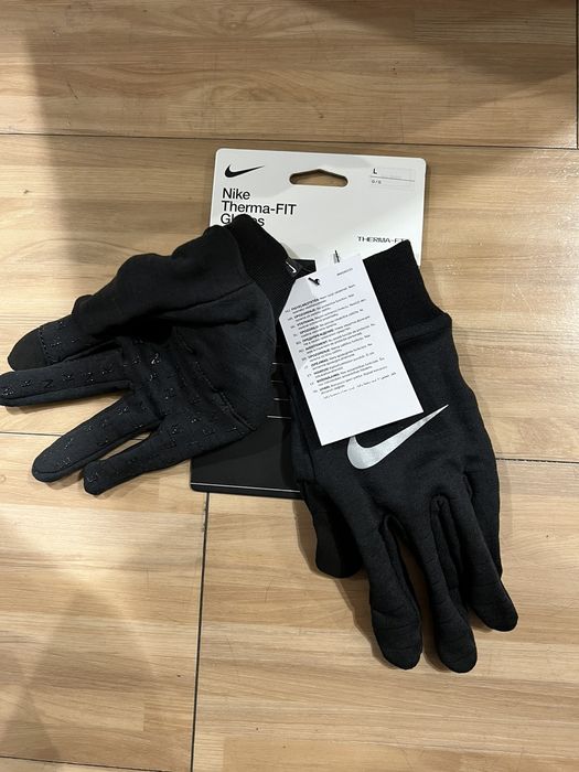 Nike Therma-FIT Sphere Men's Running Gloves.