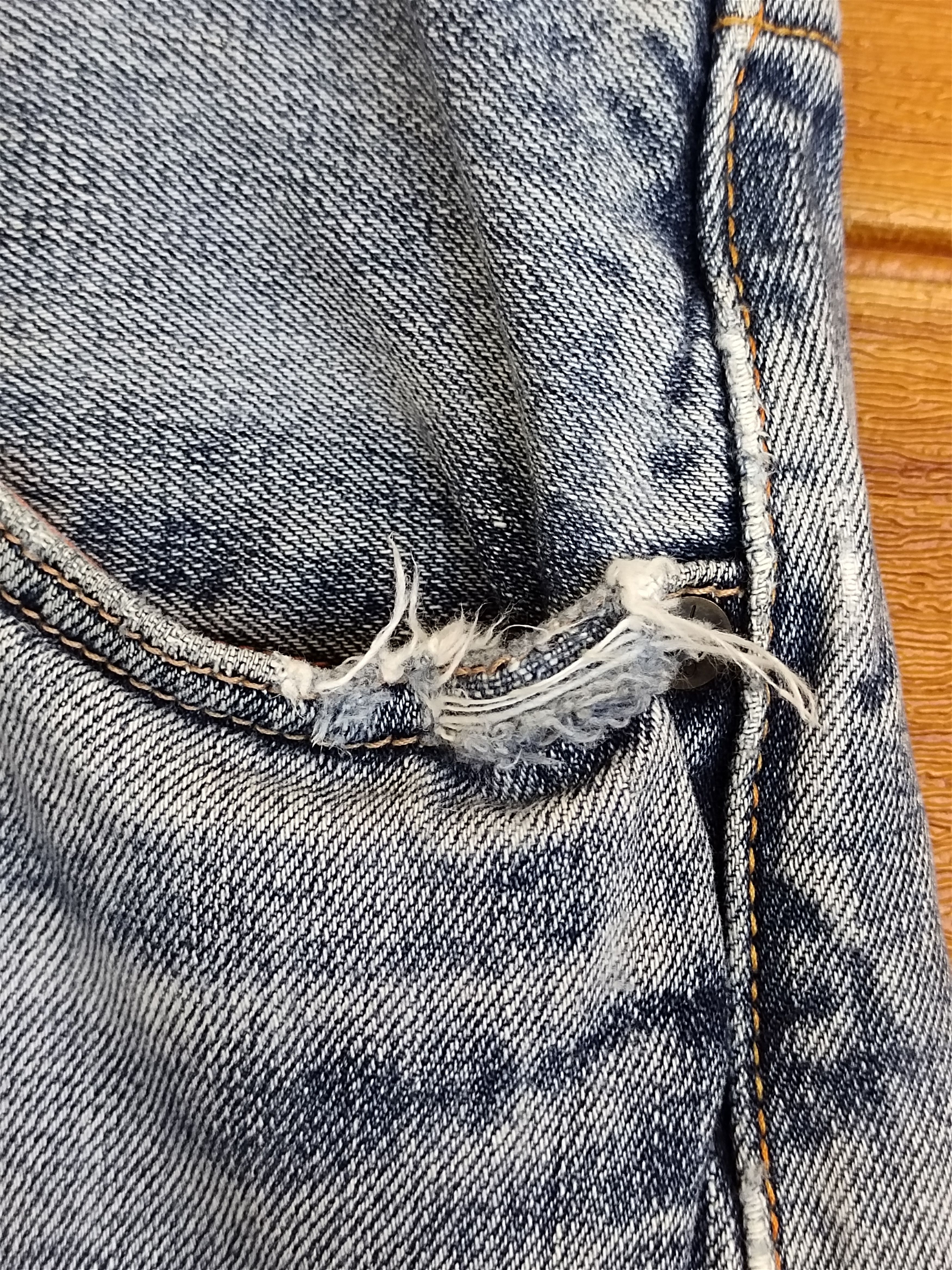 Levi's 1990s Levi's 504 Destroy Crash Distressed Denim Jeans Size US 34 / EU 50 - 3 Thumbnail