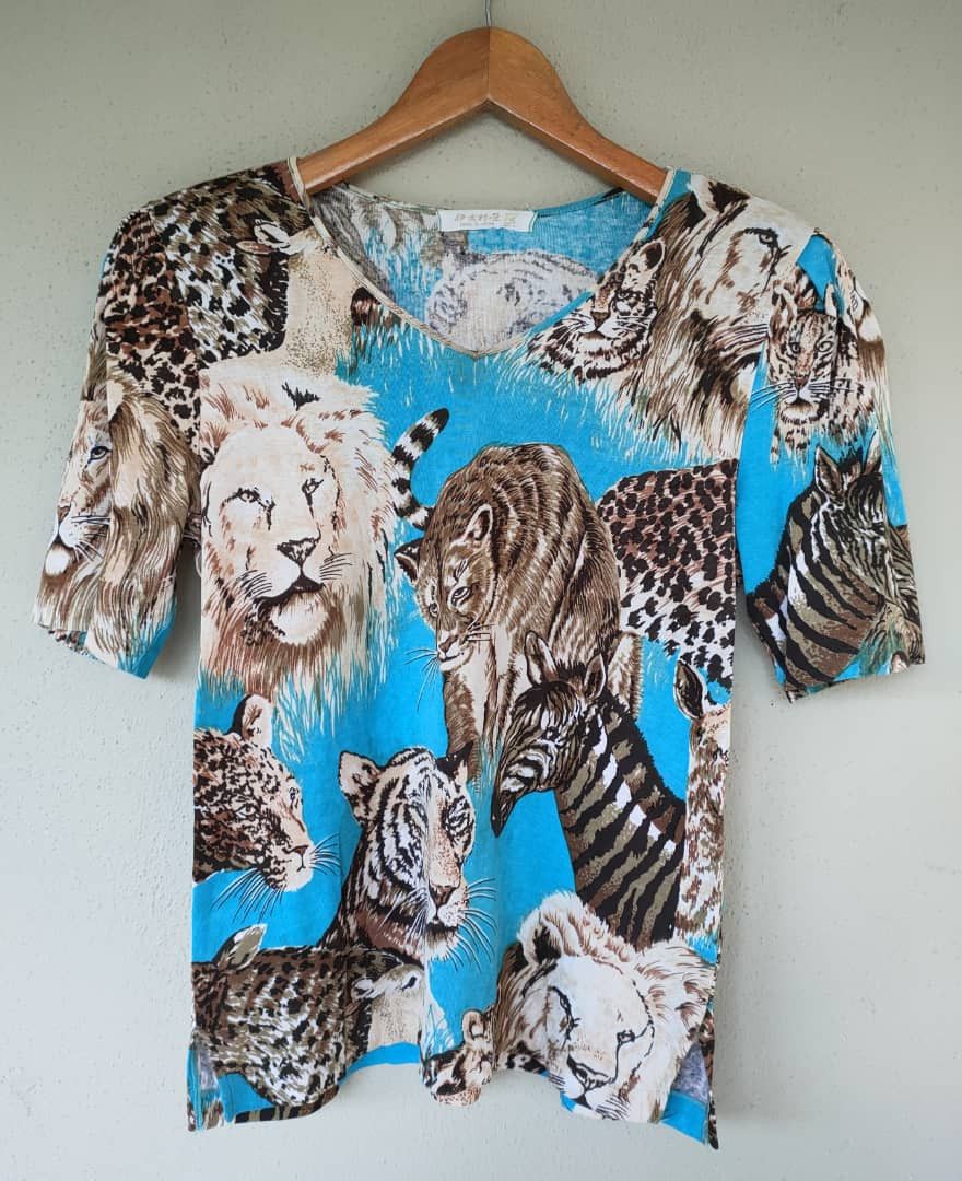 Japanese Brand Vintage Overprint Ladies T Size S / US 4 / IT 40 - 1 Thumbnail