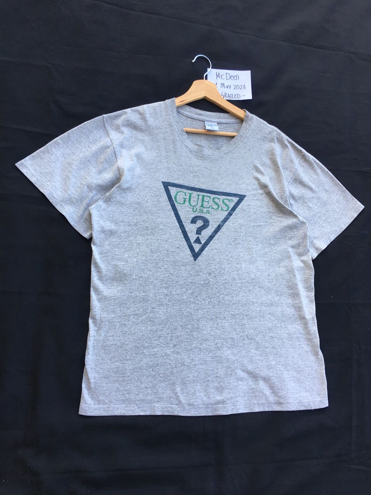 Guess Rare Vintage 90s GUESS Spellout Big Logo Tshirt Size US M / EU 48-50 / 2 - 2 Thumbnail