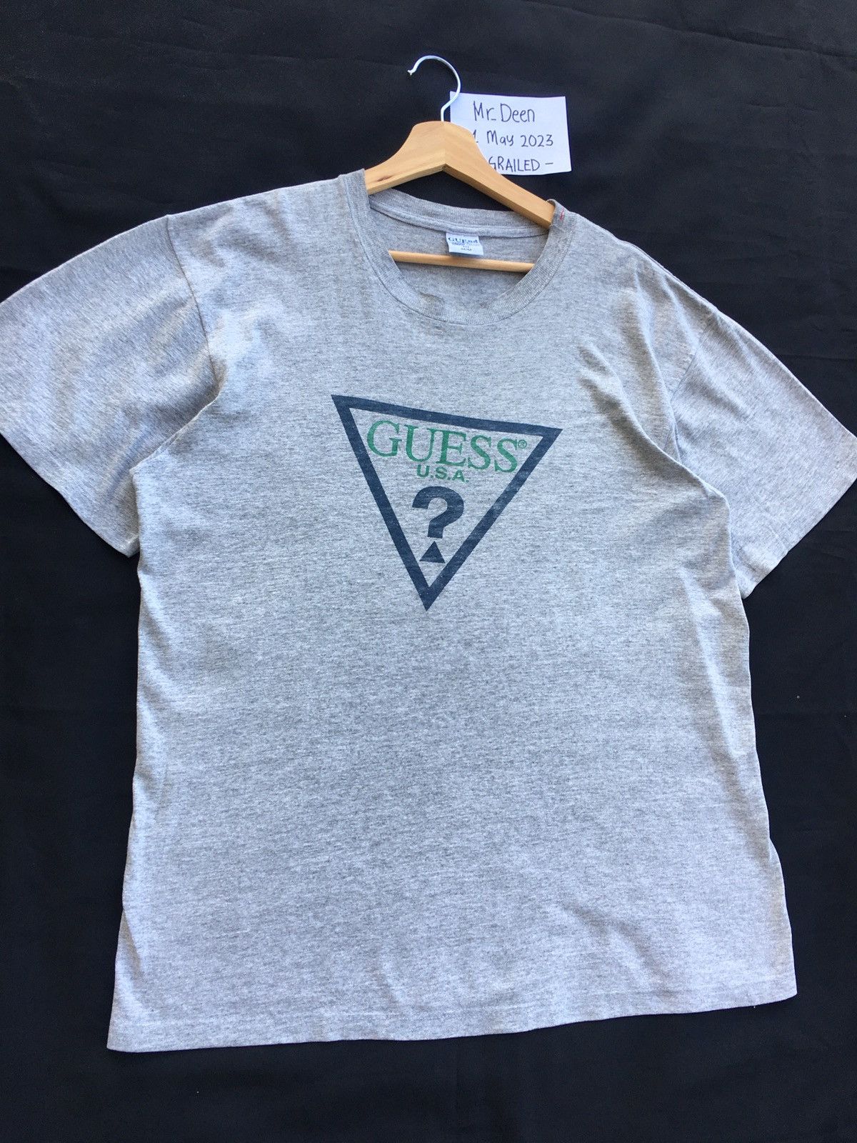 Guess Rare Vintage 90s GUESS Spellout Big Logo Tshirt Size US M / EU 48-50 / 2 - 5 Thumbnail