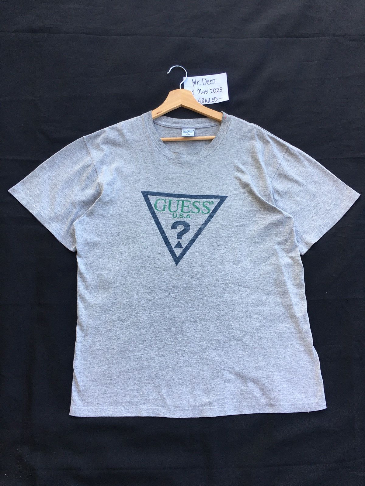 Guess Rare Vintage 90s GUESS Spellout Big Logo Tshirt Size US M / EU 48-50 / 2 - 1 Thumbnail
