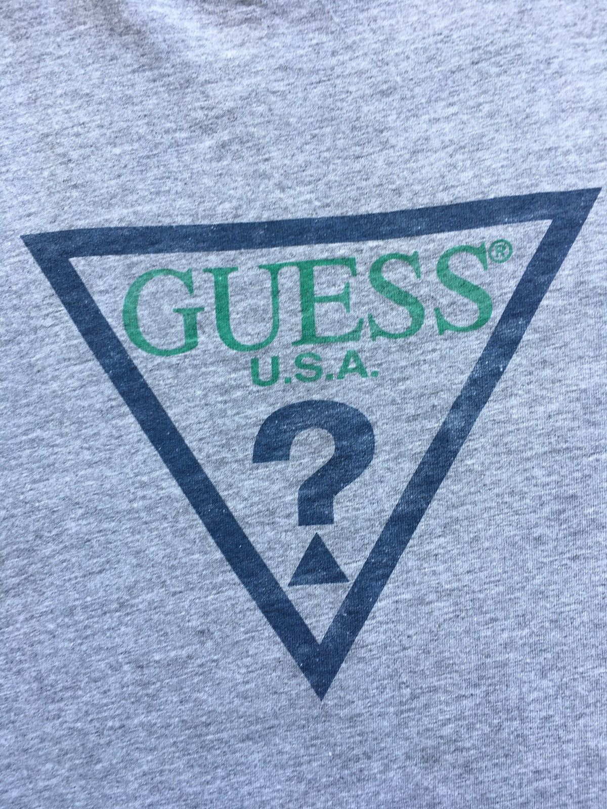 Guess Rare Vintage 90s GUESS Spellout Big Logo Tshirt Size US M / EU 48-50 / 2 - 11 Thumbnail