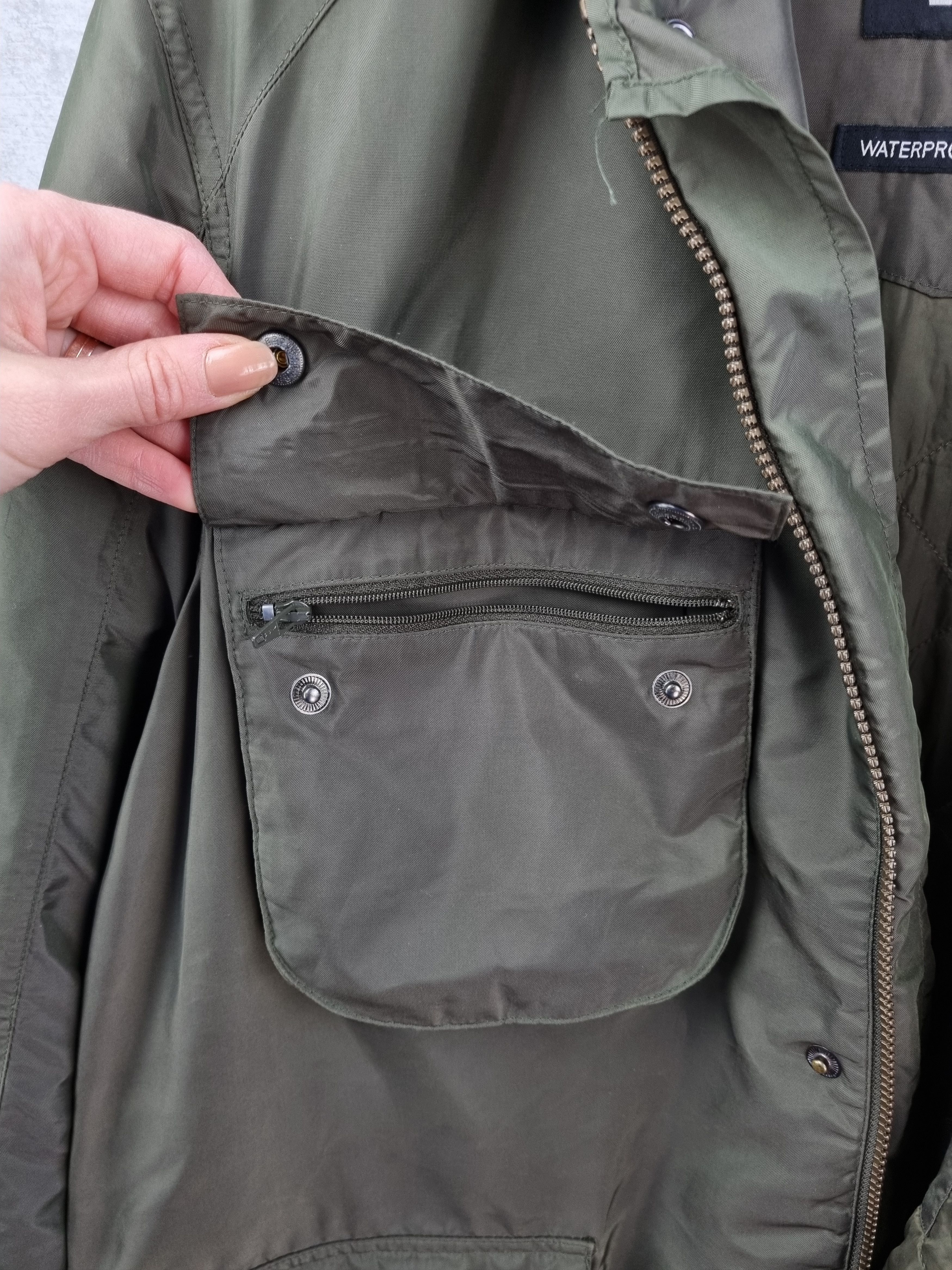 Barbour Barbour Waterproof and Breathable Double Cargo Jacket Size US XL / EU 56 / 4 - 10 Thumbnail