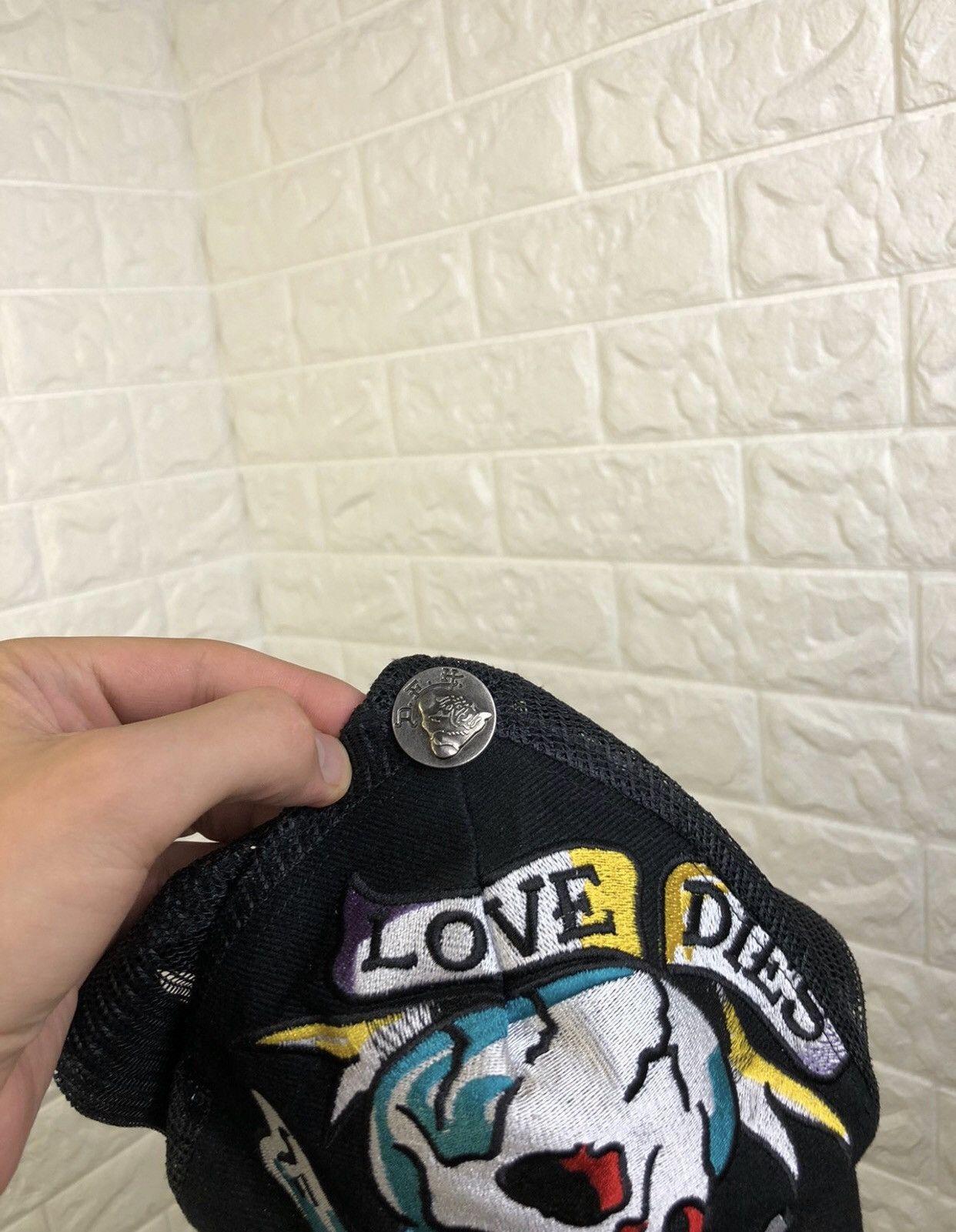 Christian Audigier × Ed Hardy Ed Hardy Skull Trucker Hat Cap Y2K Size ONE SIZE - 5 Thumbnail