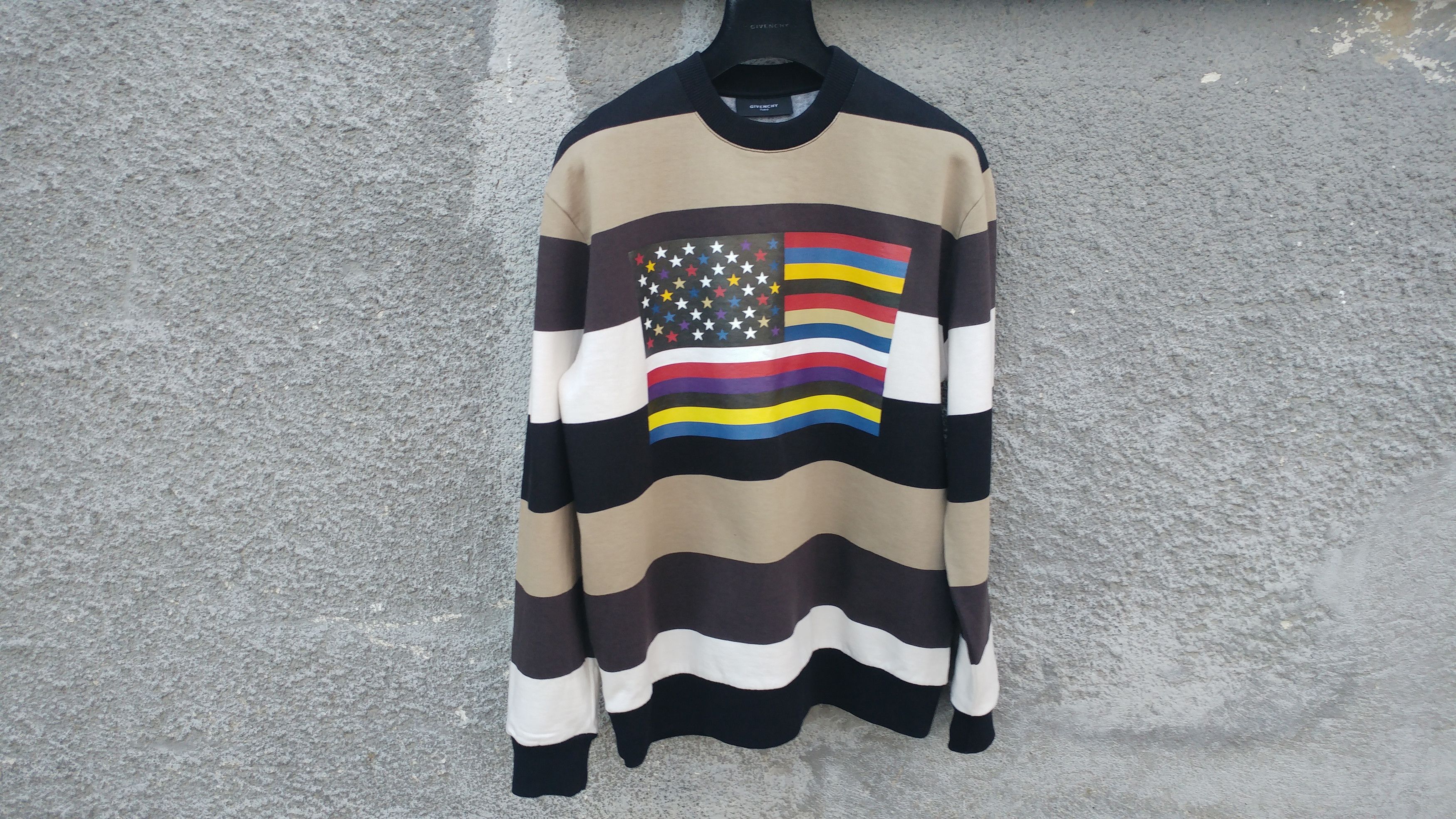 Givenchy Givenchy American Flag Stripe Rottweiler Oversized Sweater Size US L / EU 52-54 / 3 - 1 Thumbnail