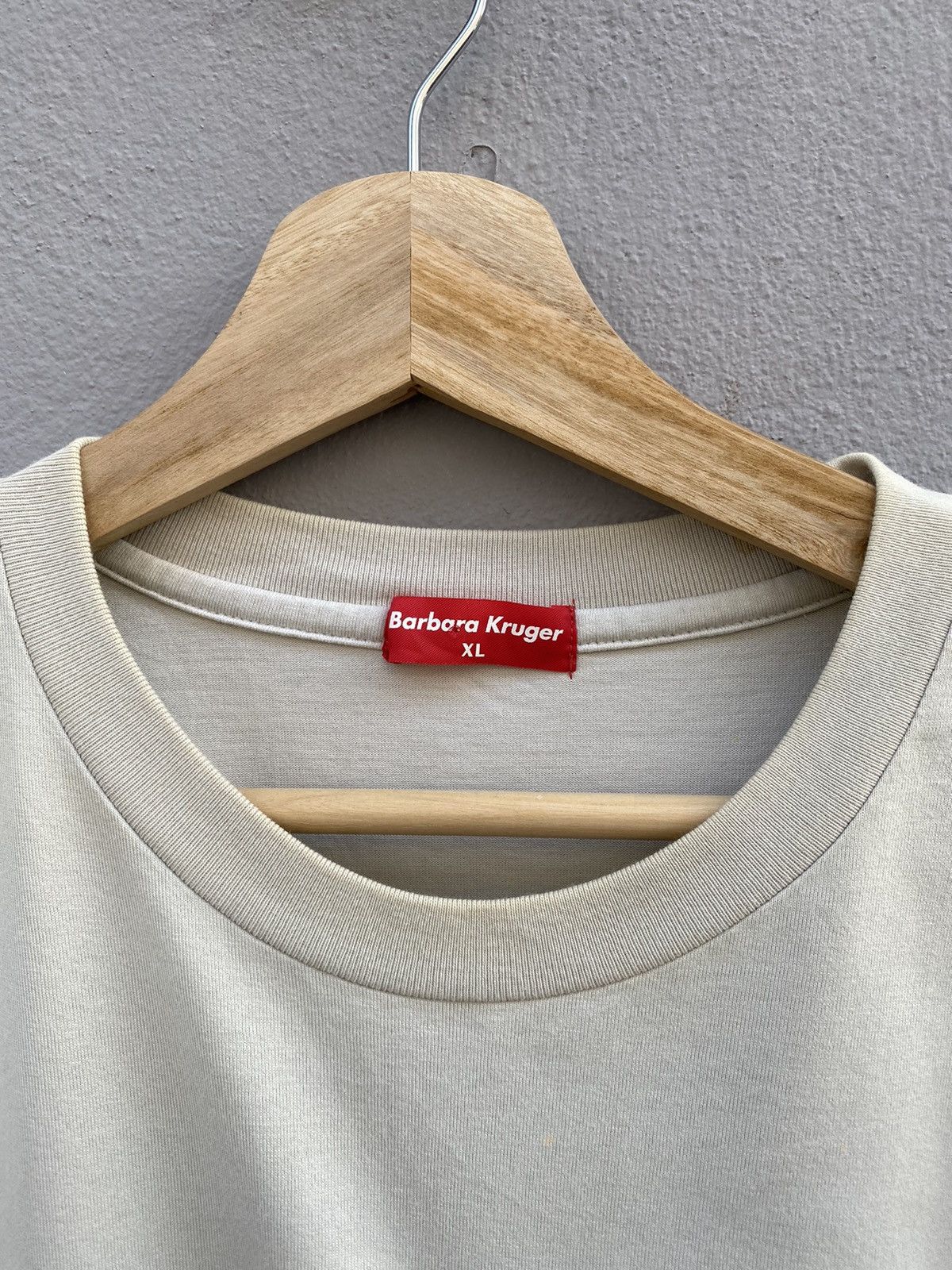 Barbara Kruger vintage 90s barbara kruger x art graphics rare XL tee Size US XL / EU 56 / 4 - 4 Thumbnail