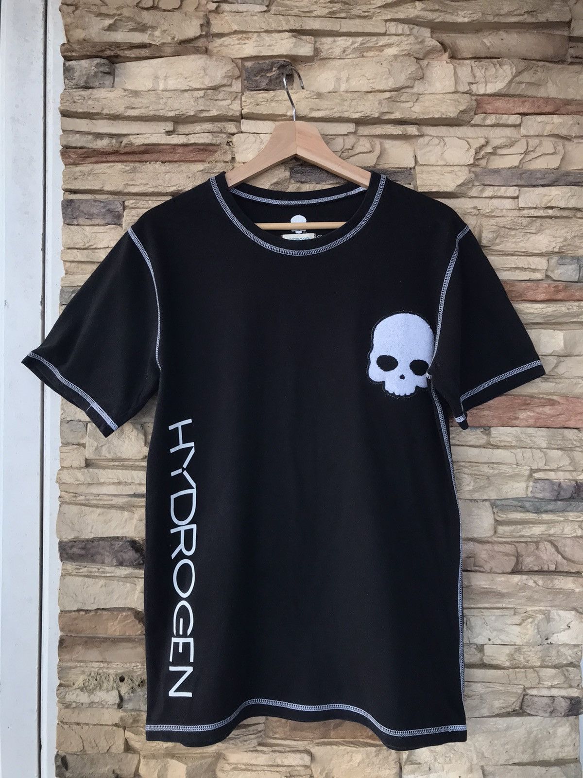 image of Hydrogen Italy Hydrogen Skulls T-Shirt in Black, Men's (Size Medium)
