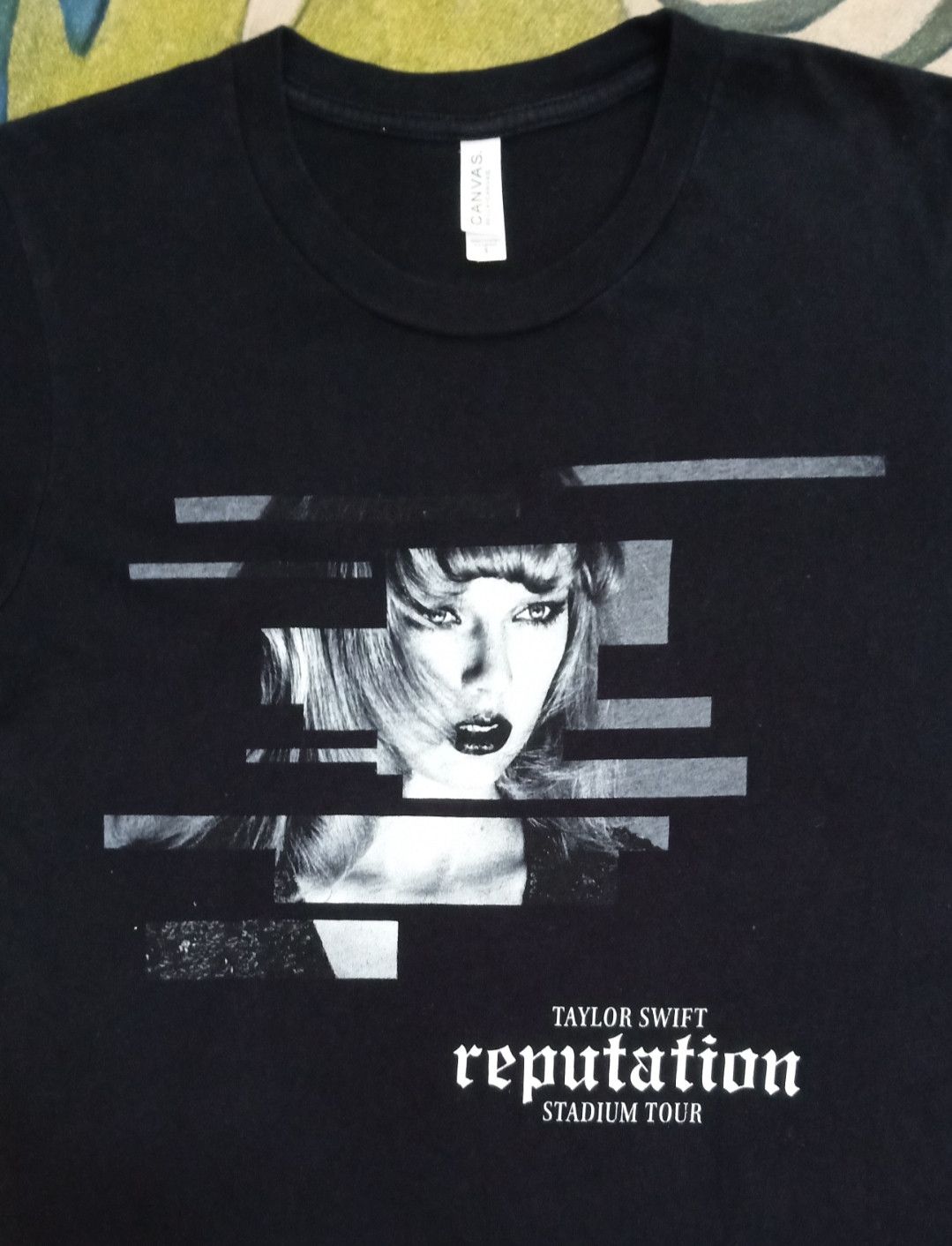 Band Tees Taylor Swift Reputation Stadium Tour T-shirt Size US S / EU 44-46 / 1 - 4 Thumbnail