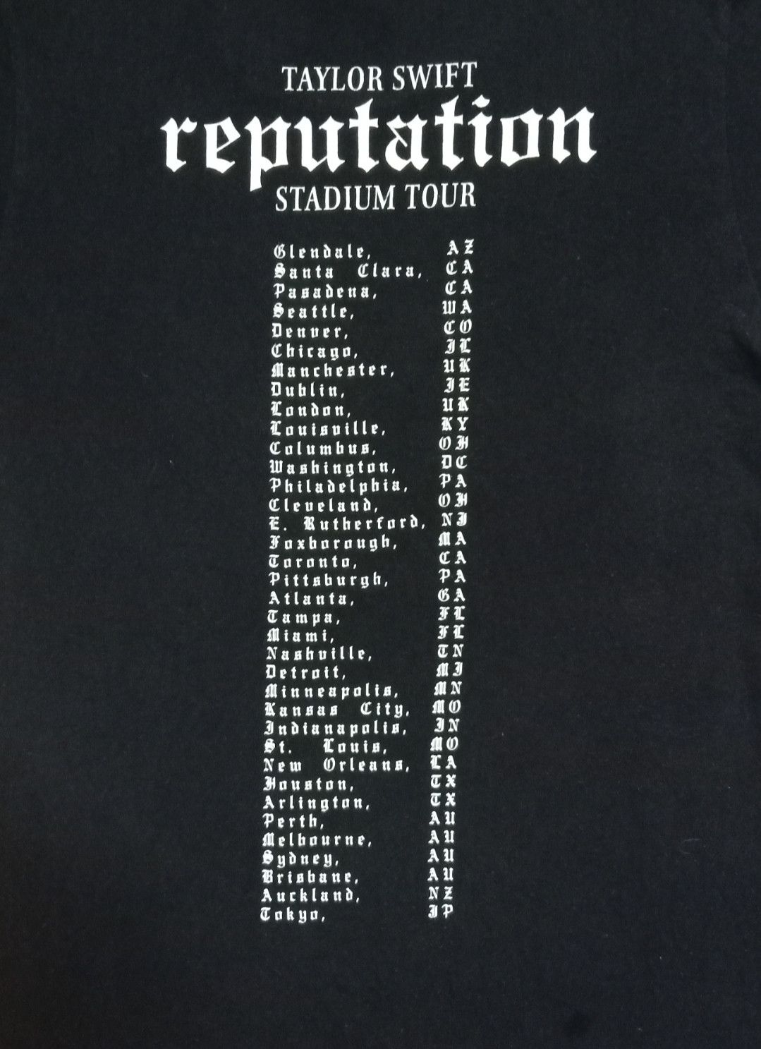 Band Tees Taylor Swift Reputation Stadium Tour T-shirt Size US S / EU 44-46 / 1 - 10 Thumbnail