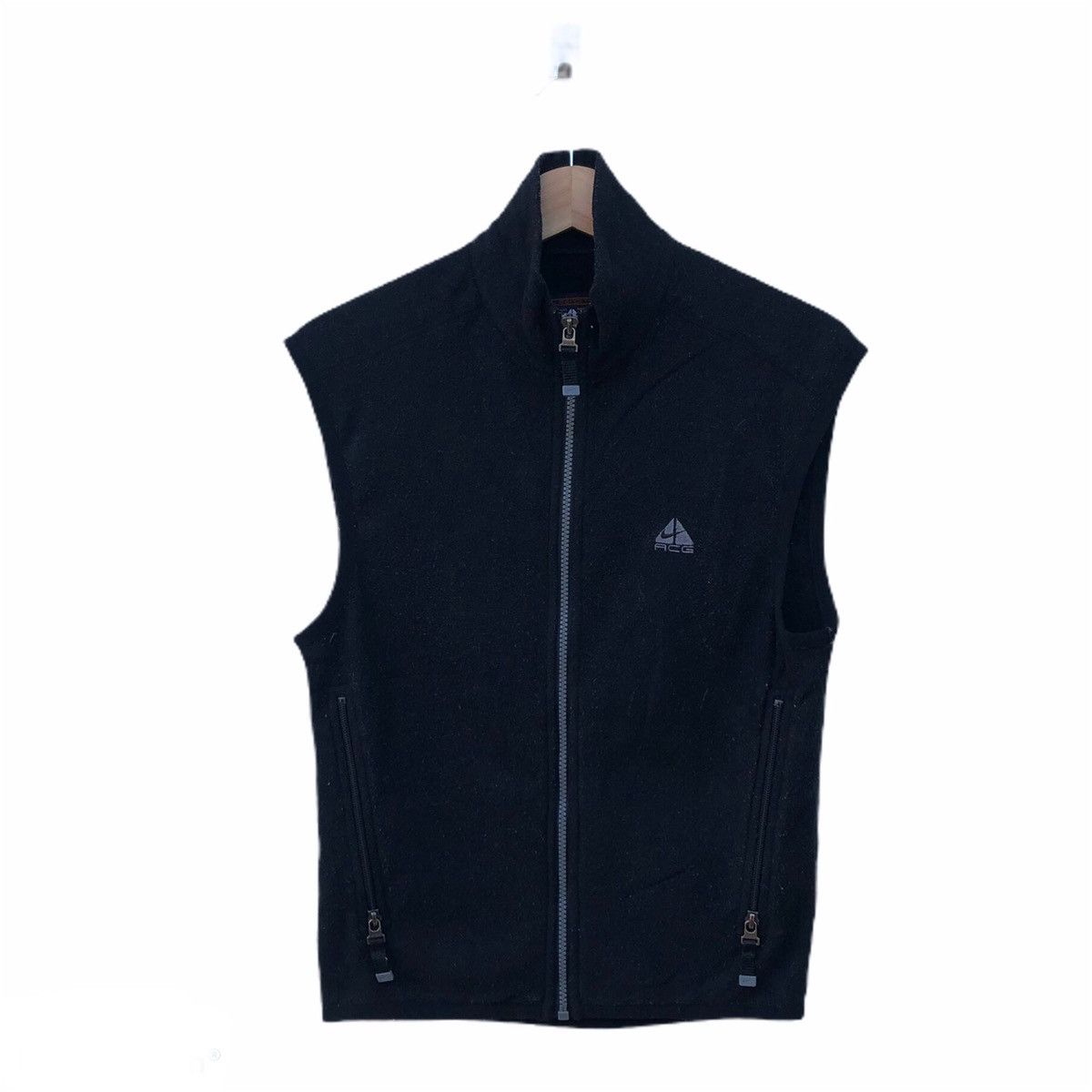 TANK TOP SLEEVELESS NICE ACG VEST