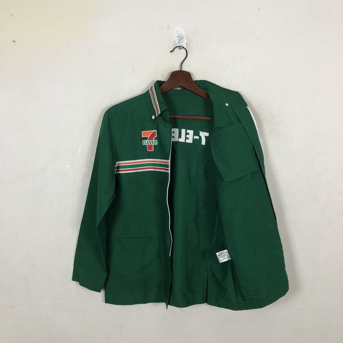 Japanese Brand VINTAGE 7-ELEVEN ZIPPER WORKER SHIRT BIG LOGO Size US M / EU 48-50 / 2 - 7 Thumbnail