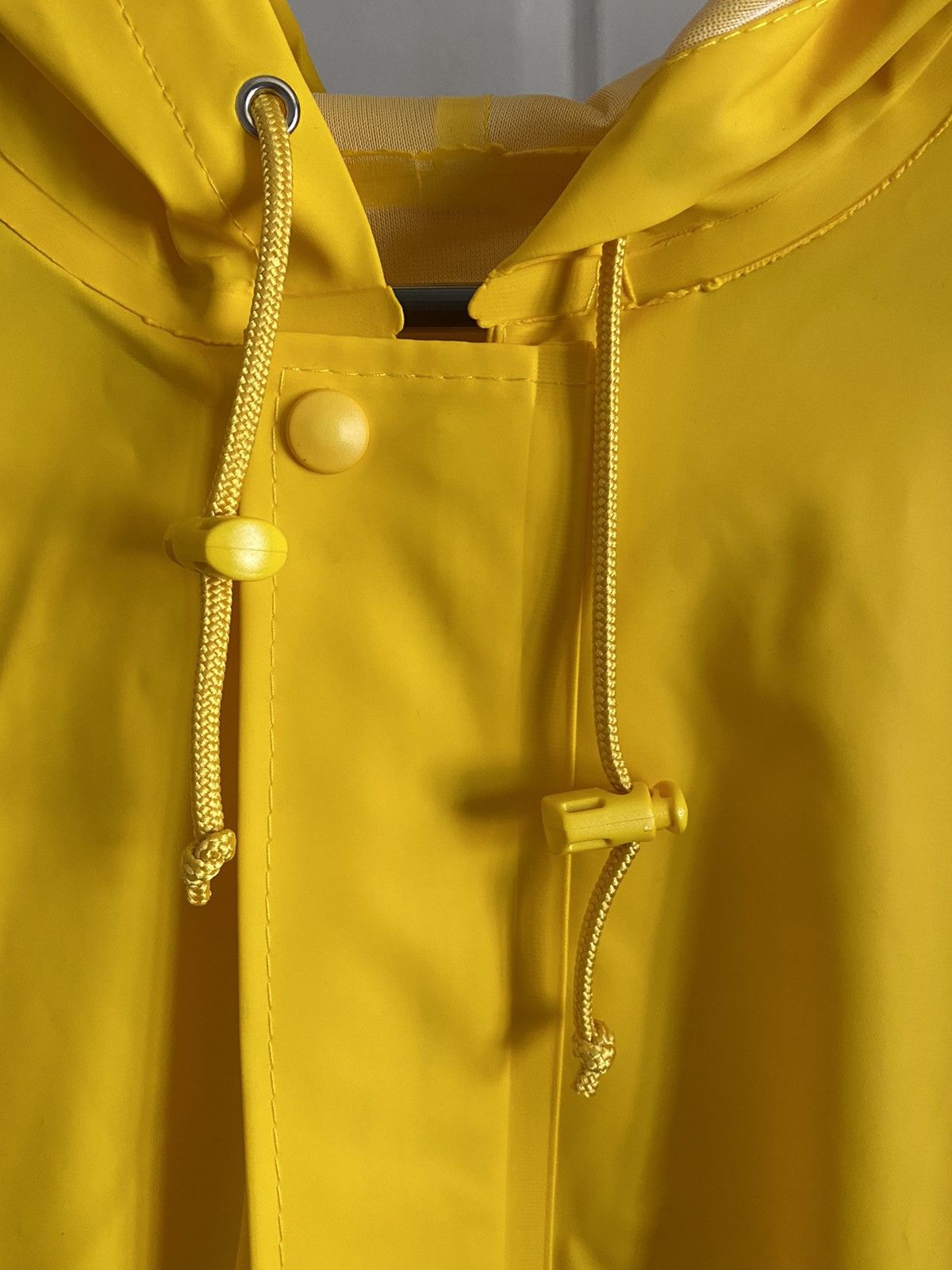 Vetements Vetements x DHL HK EXCLUSIVE RAINCOAT Size US M / EU 48-50 / 2 - 4 Thumbnail