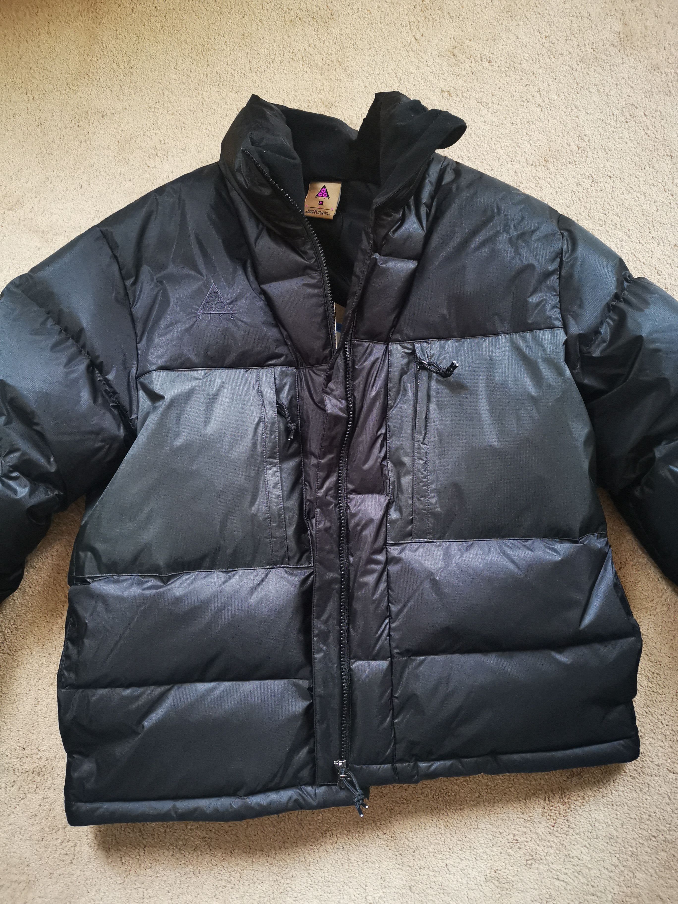 Nike ACG down jacket medium
