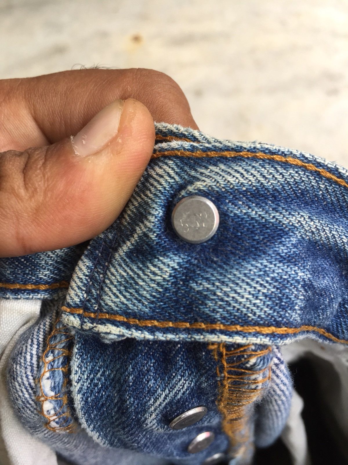 Levi's × Vintage VINTAGE 80s LEVIS 501 DISTRESSED JEANS Size US 34 / EU 50 - 8 Thumbnail