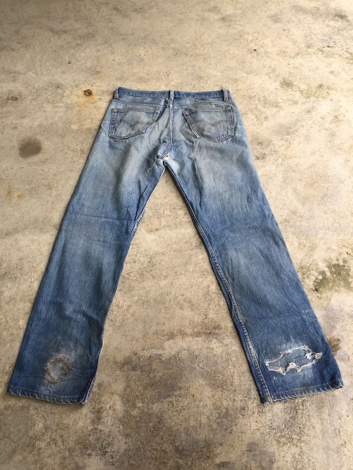 Levi's × Vintage VINTAGE 80s LEVIS 501 DISTRESSED JEANS Size US 34 / EU 50 - 5 Thumbnail