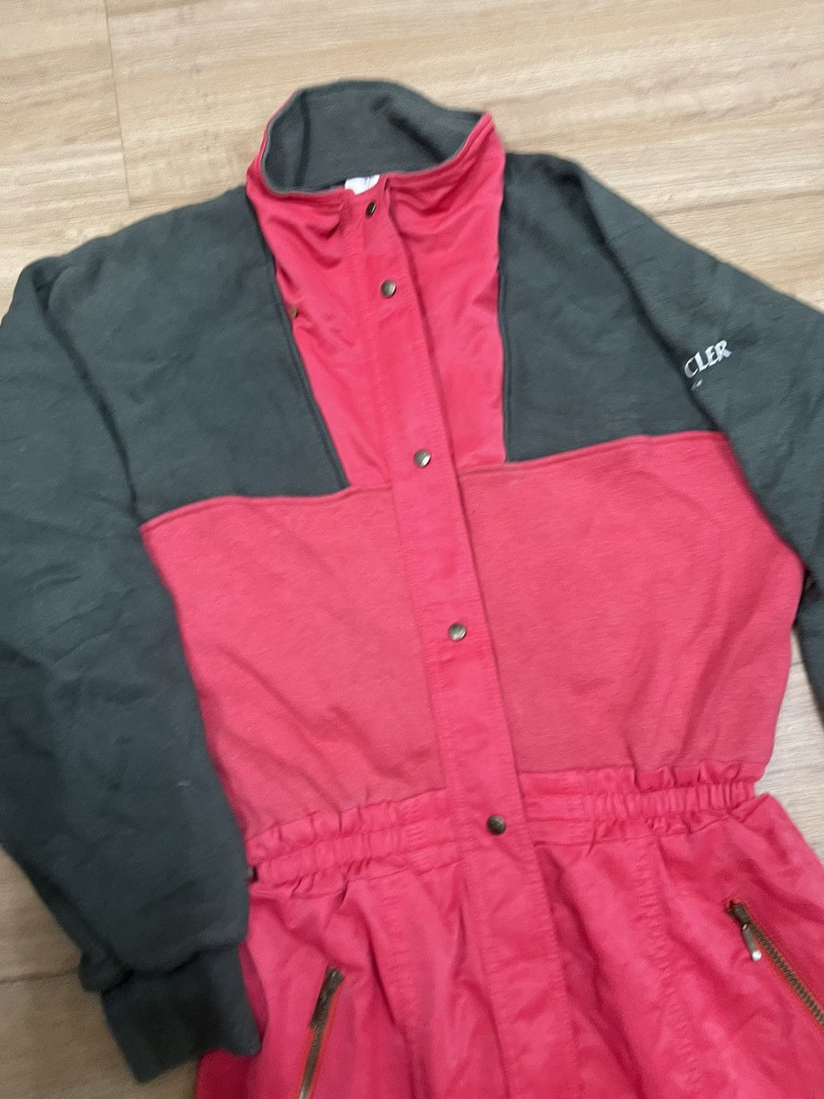Moncler Vintage Moncler JUMPSUITS Size US 30 / EU 46 - 2 Thumbnail
