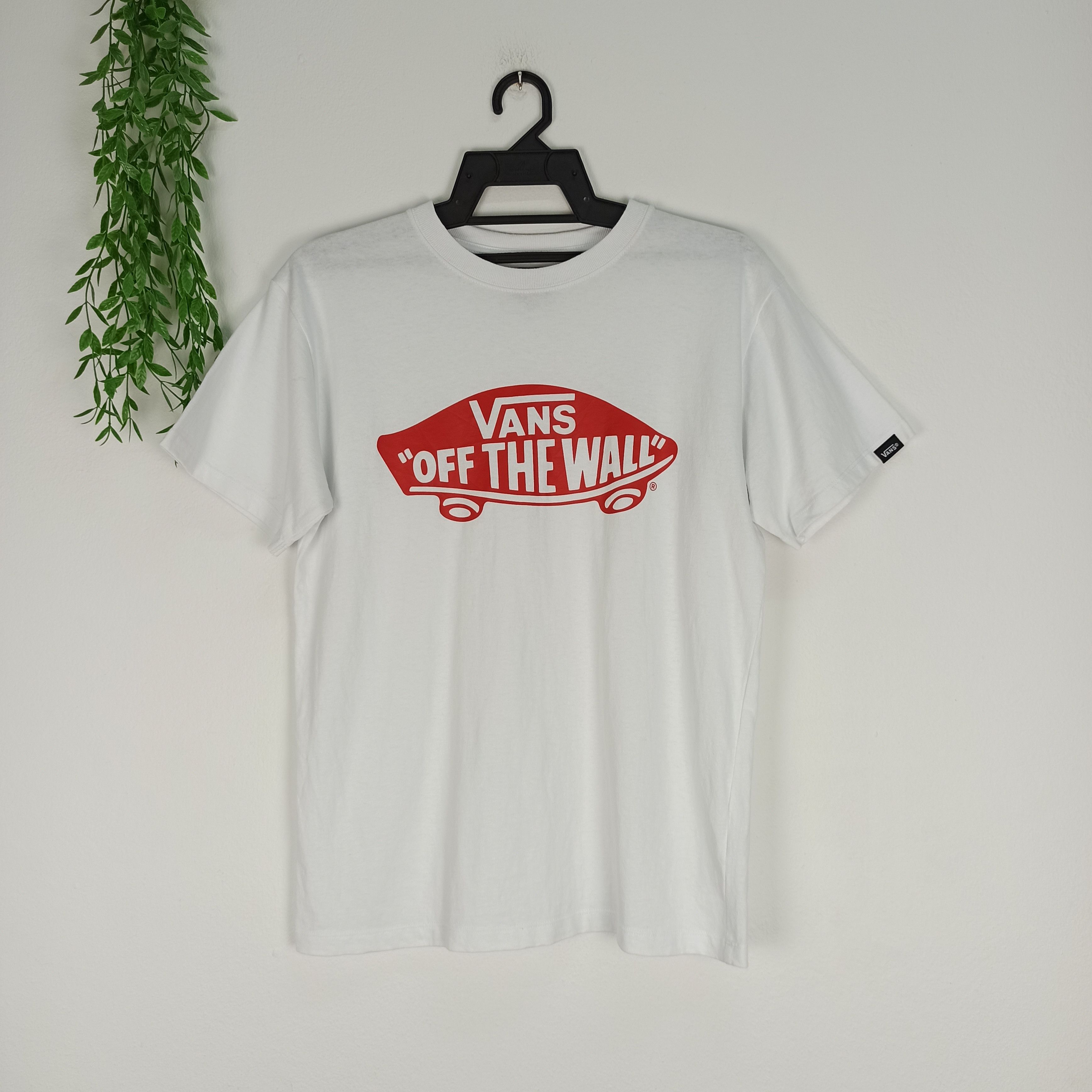 Vans Streetwear Vans "Of The Wall" Big Logo Tshirt Size US S / EU 44-46 / 1 - 1 Thumbnail