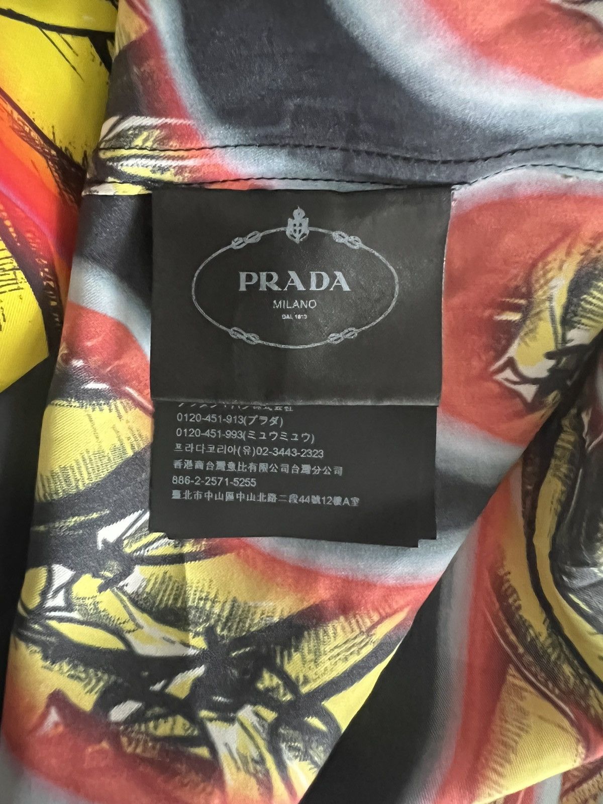 Prada Prada Banana and Flames Shirt Size US L / EU 52-54 / 3 - 7 Thumbnail