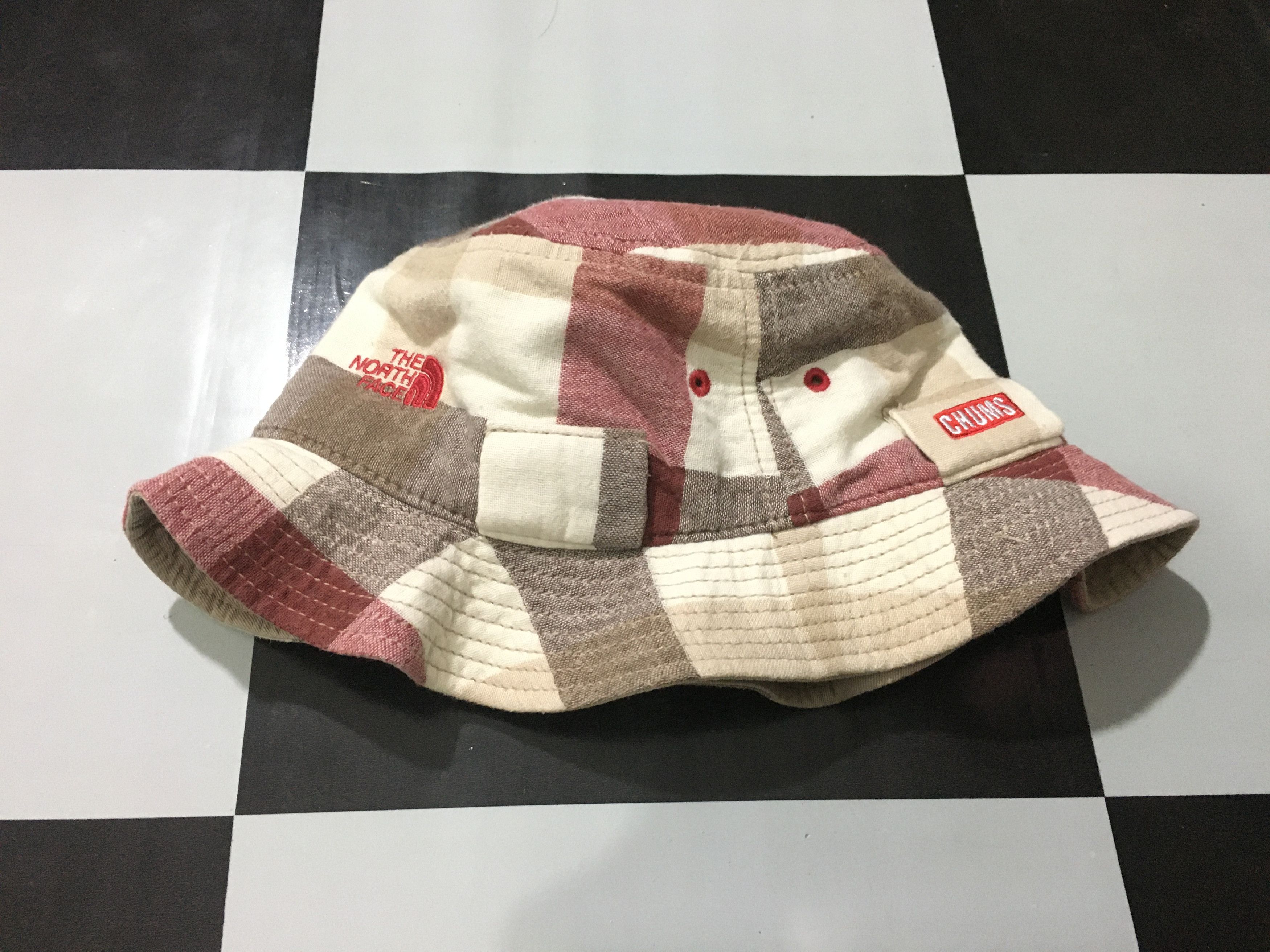 Chums × The North Face Rare Chums x The North Face Bucket Hat Patchwork Printed Size ONE SIZE - 1 Thumbnail