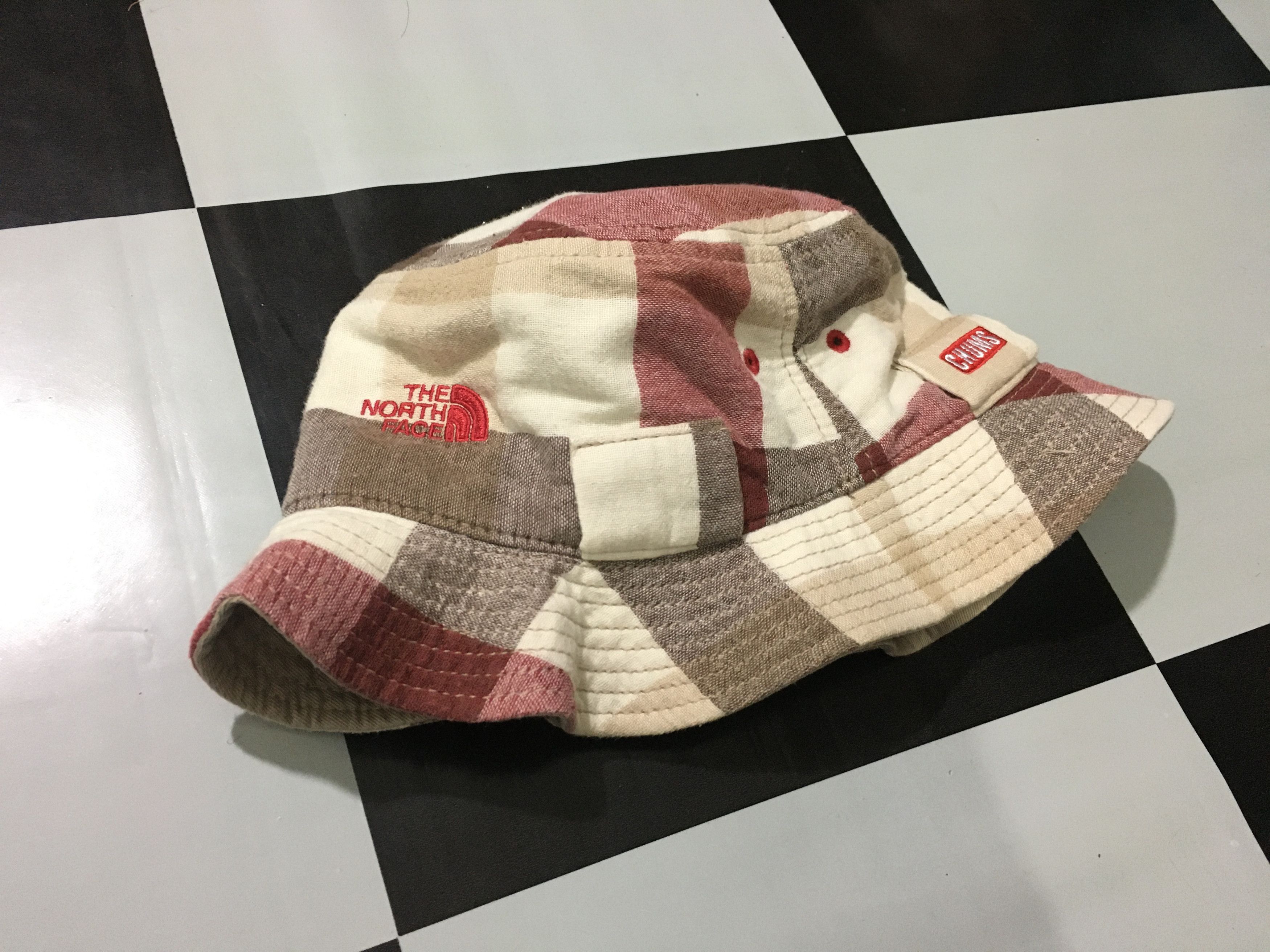 Chums × The North Face Rare Chums x The North Face Bucket Hat Patchwork Printed Size ONE SIZE - 2 Thumbnail