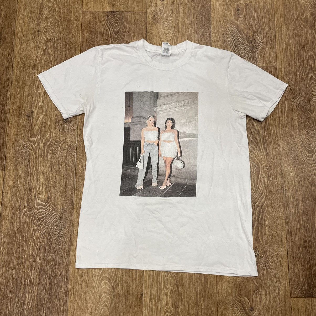 Vintage Vintage Y2K Graphic Tee Photo Print Streetwear Art Girls M Size US M / EU 48-50 / 2 - 1 Thumbnail