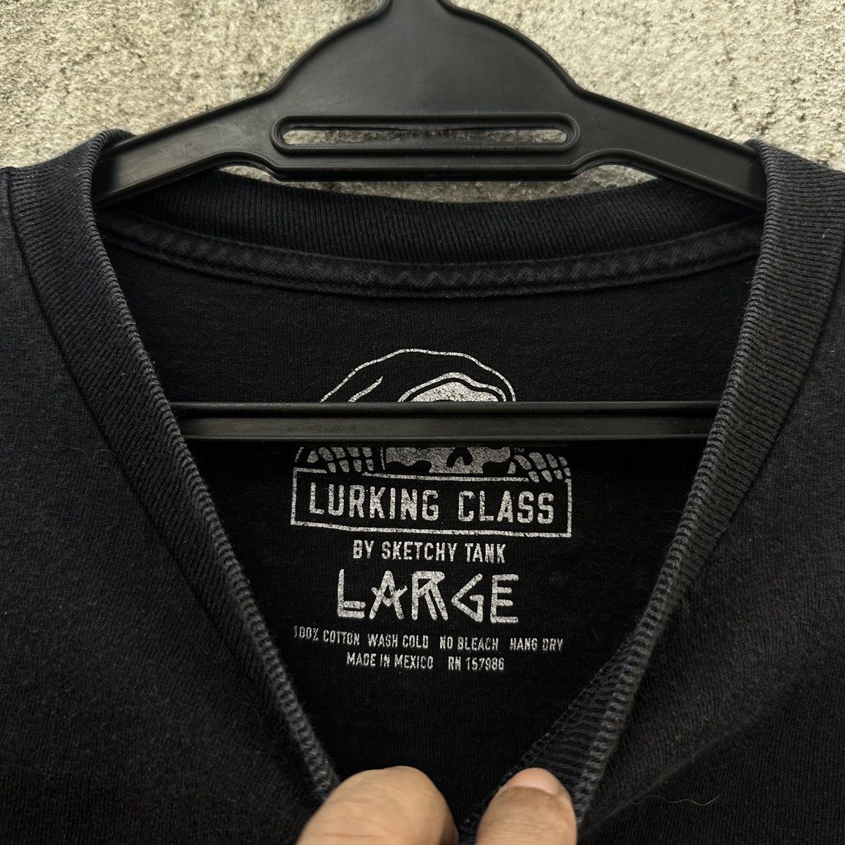 City Streets Lurking class by sketchy tanks tshirt Size US L / EU 52-54 / 3 - 5 Thumbnail