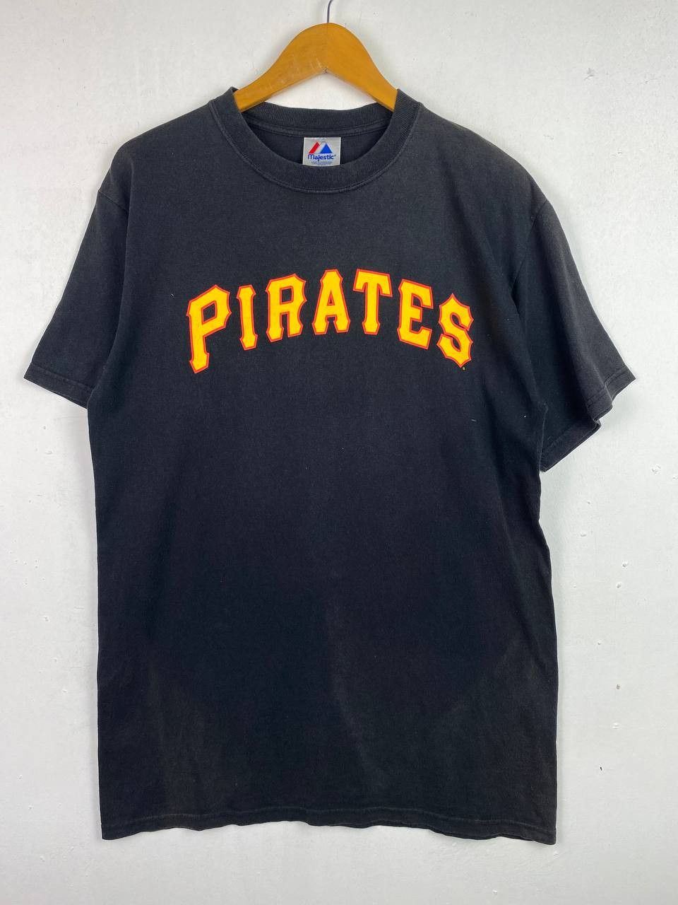 Vintage MLB Pirates Majestic sunfaded Tee