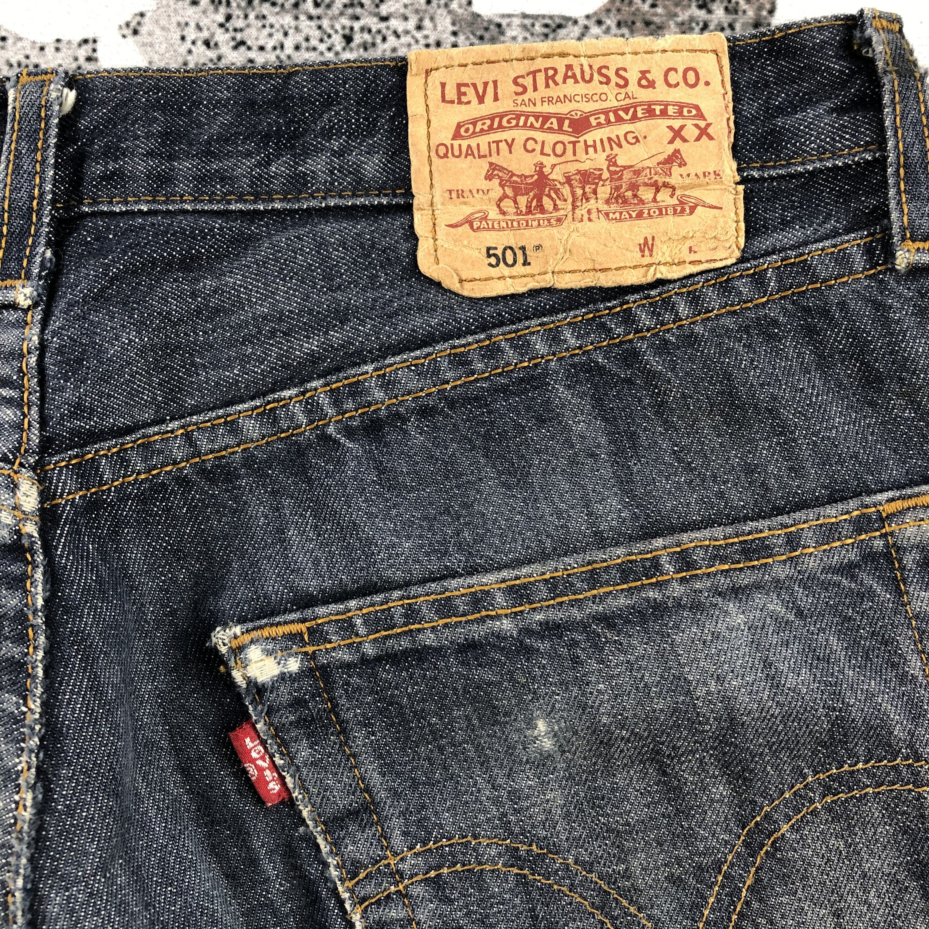 Levi's Vintage Levis 501 Jeans Blue Wash Levi's Distressed Denim Size US 33 - 5 Thumbnail