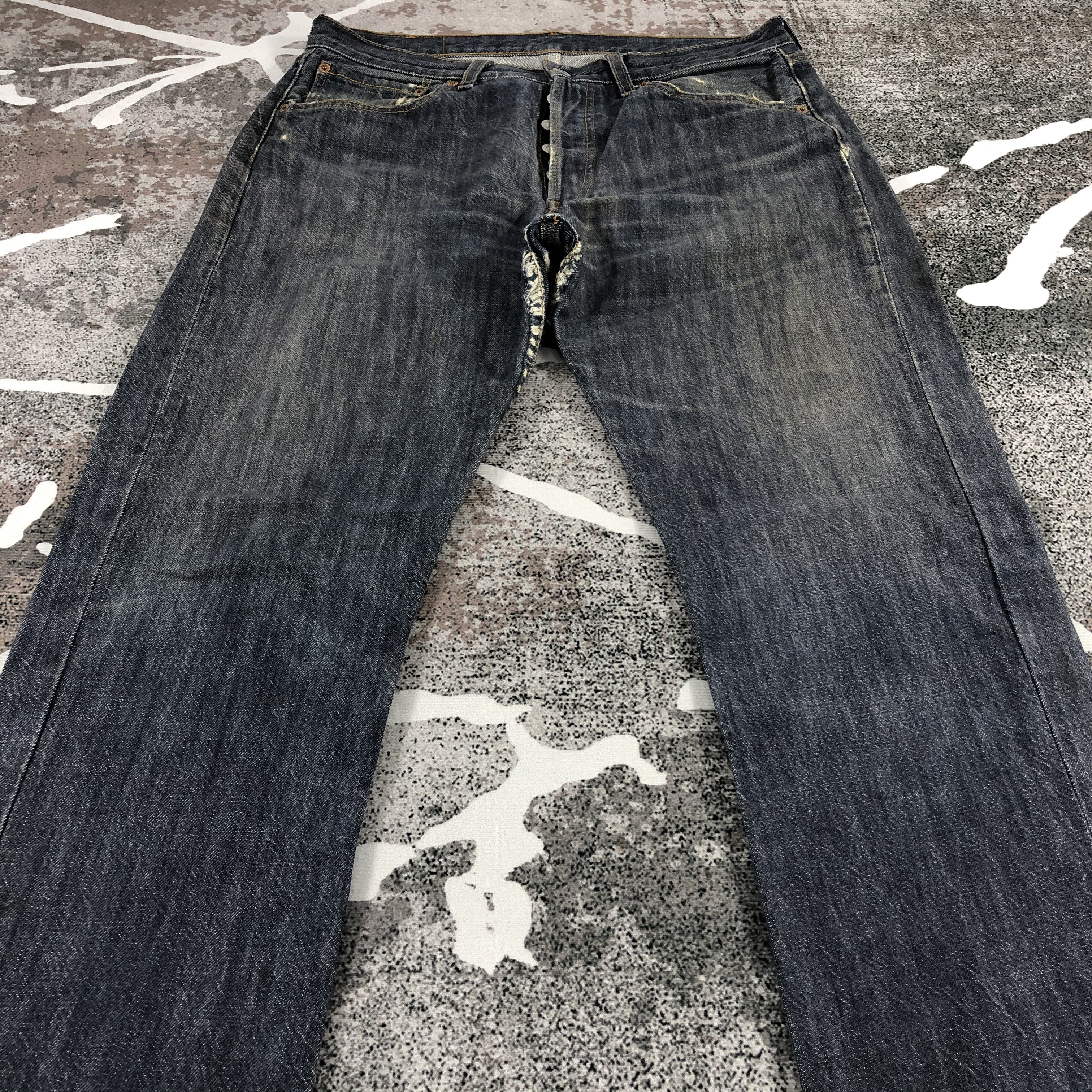 Levi's Vintage Levis 501 Jeans Blue Wash Levi's Distressed Denim Size US 33 - 3 Thumbnail
