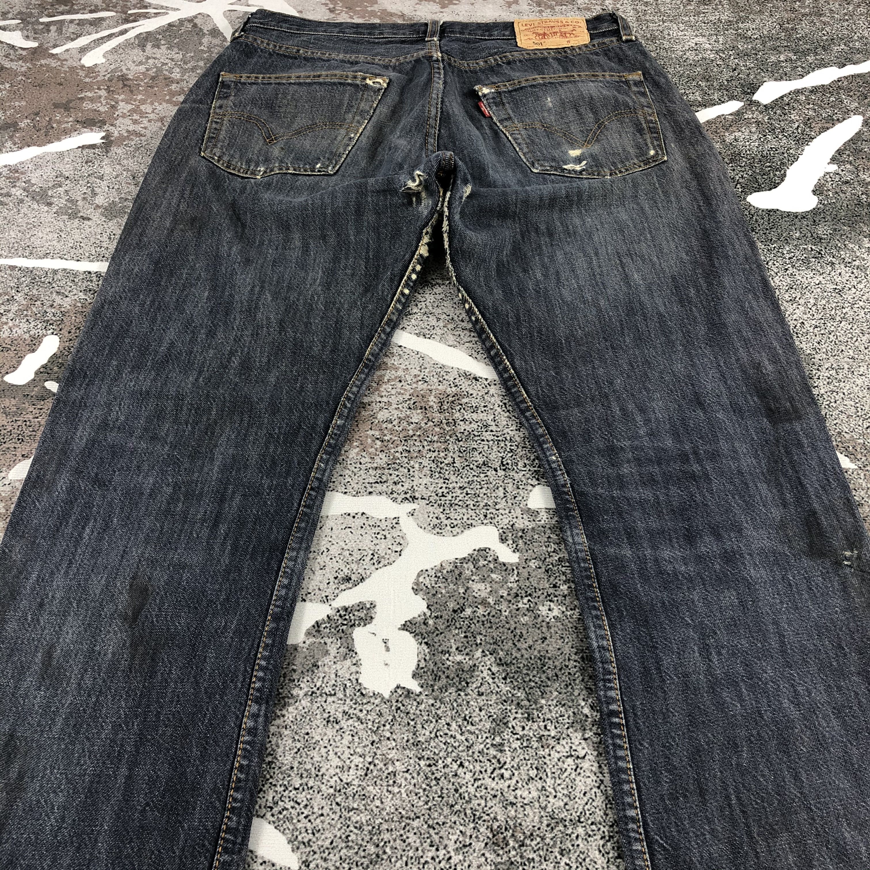 Levi's Vintage Levis 501 Jeans Blue Wash Levi's Distressed Denim Size US 33 - 4 Thumbnail