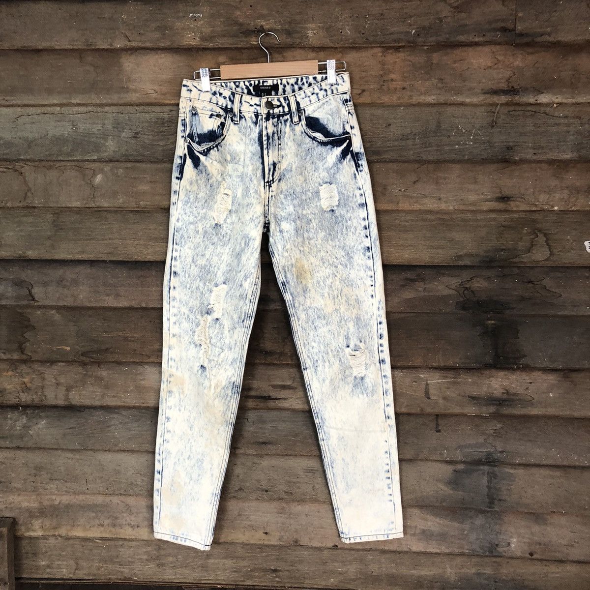 Forever 21 Forever 21 White Distressed Denim Pants #111B Size 26" / US 2 / IT 38 - 1 Thumbnail