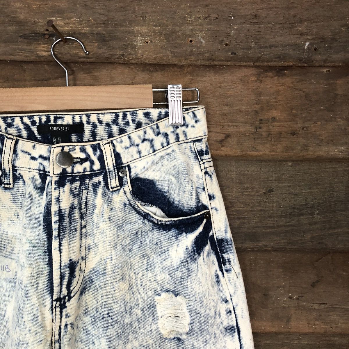 Forever 21 Forever 21 White Distressed Denim Pants #111B Size 26" / US 2 / IT 38 - 5 Thumbnail