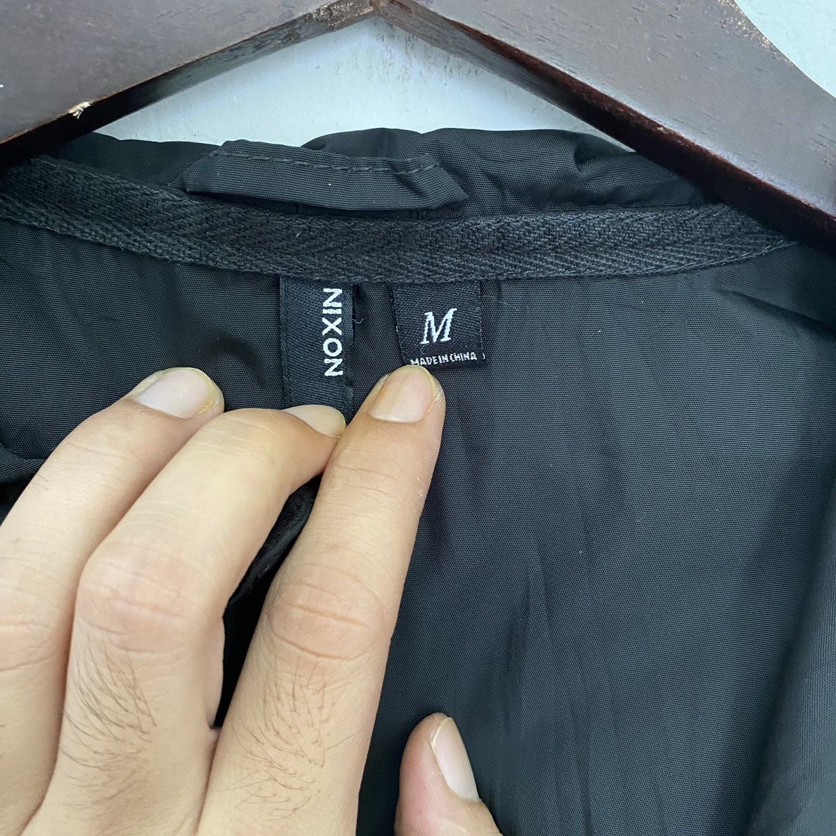 Japanese Brand Vintage Nixon Zip up Jacket Raincoat Size US L / EU 52-54 / 3 - 8 Thumbnail