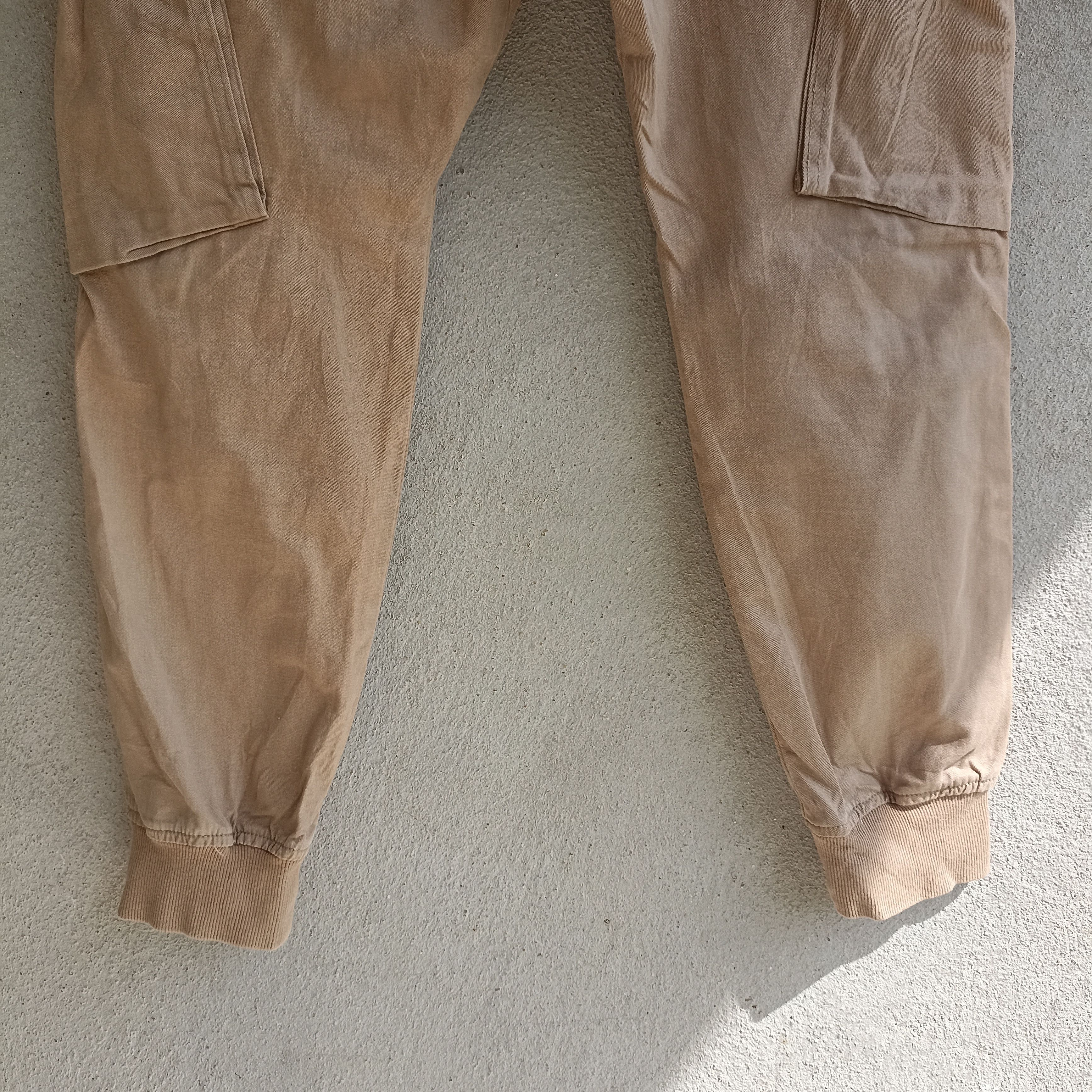 Japanese Brand Unlimited Ability Multipocket Cropped Cargopant Size US 31 - 12 Thumbnail