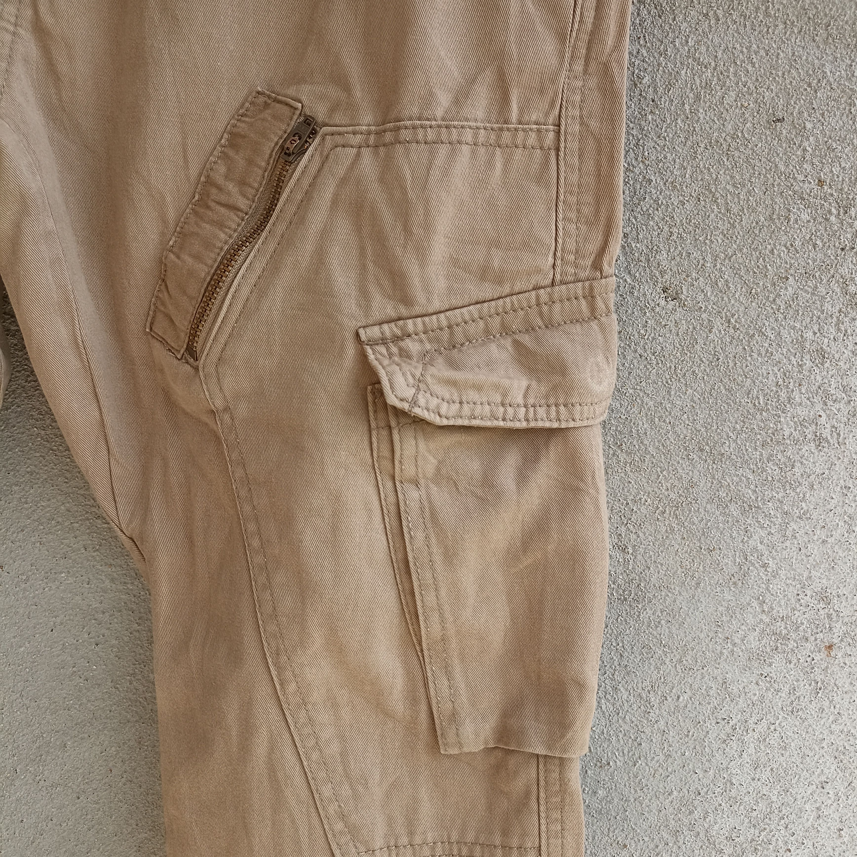 Japanese Brand Unlimited Ability Multipocket Cropped Cargopant Size US 31 - 8 Thumbnail