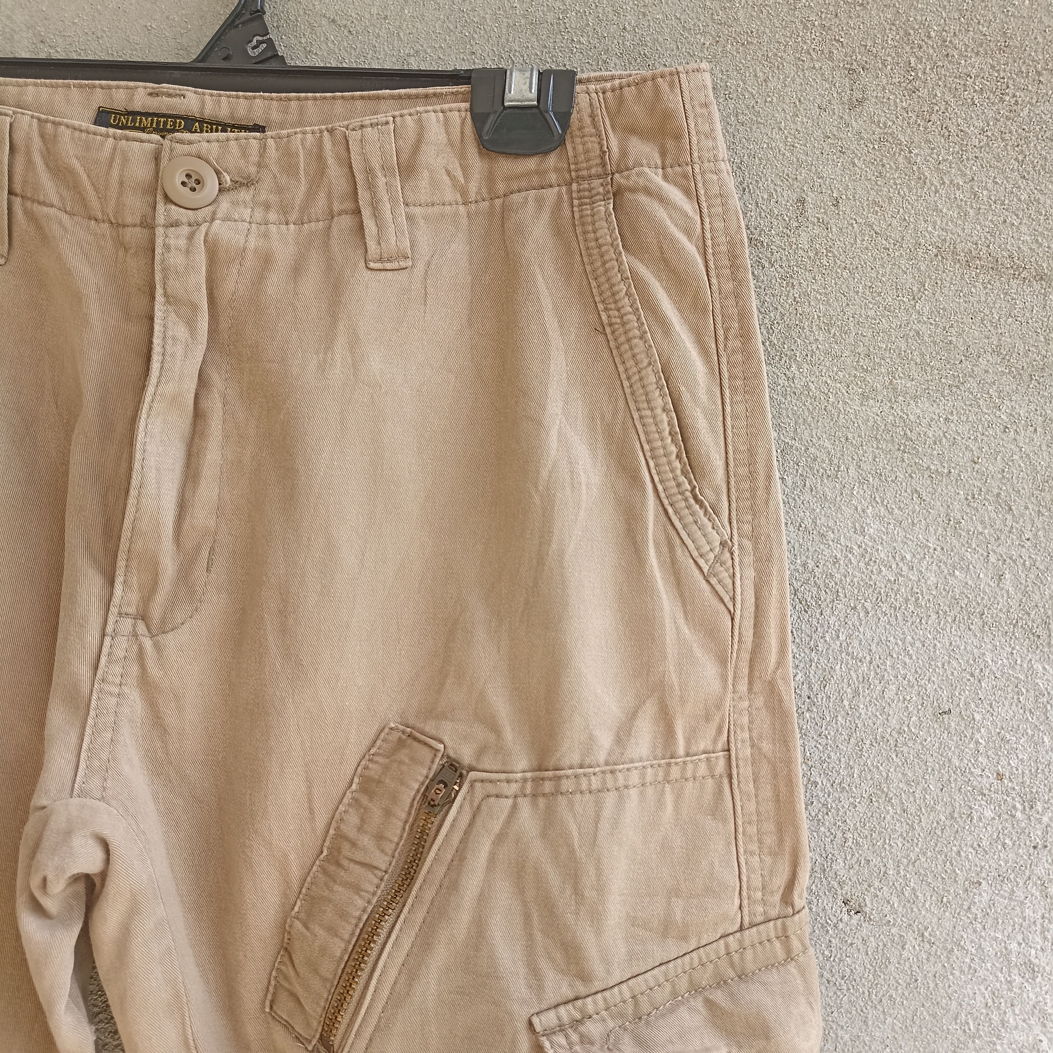 Japanese Brand Unlimited Ability Multipocket Cropped Cargopant Size US 31 - 6 Thumbnail