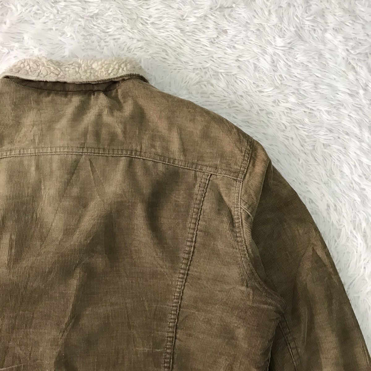 Levi's Steals Vtg Levis Corduroy Sherpa Trucker Jacket Button No52 Size US L / EU 52-54 / 3 - 17 Thumbnail