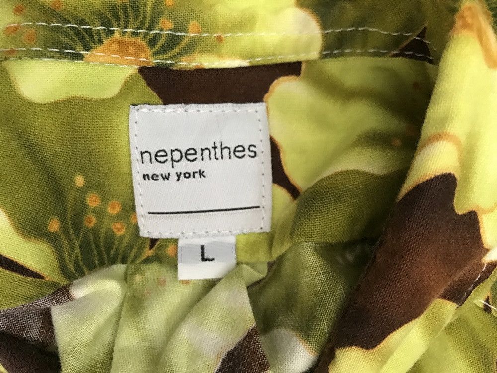 Nepenthes Nepenthes New York All Over Big Flower Button Shirt Size US M / EU 48-50 / 2 - 11 Thumbnail